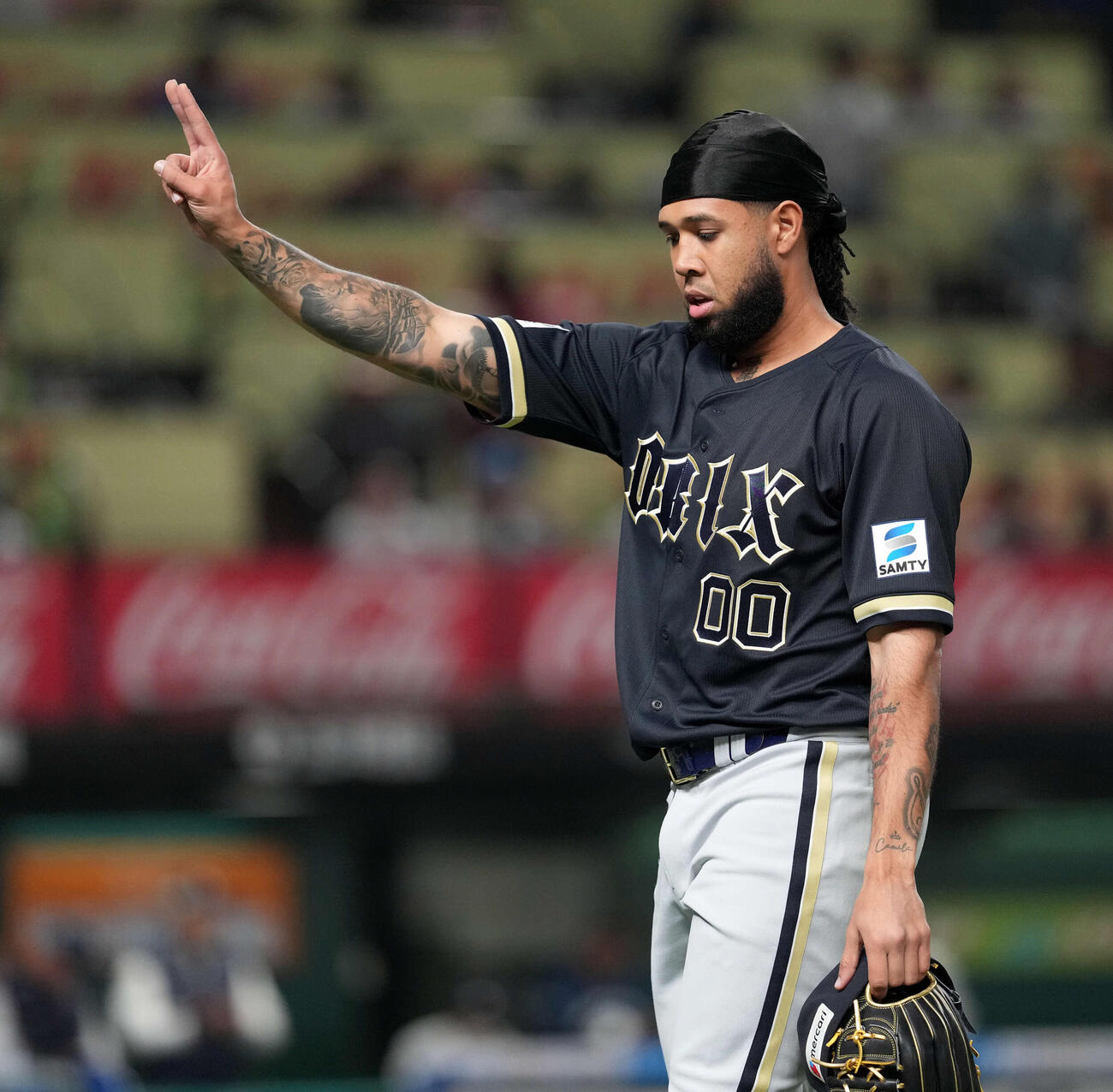 西武対オリックス　4回を投げ終わり、1安打無失点と好投するオリックスの先発エスピノーザ（撮影・たえ見朱実）