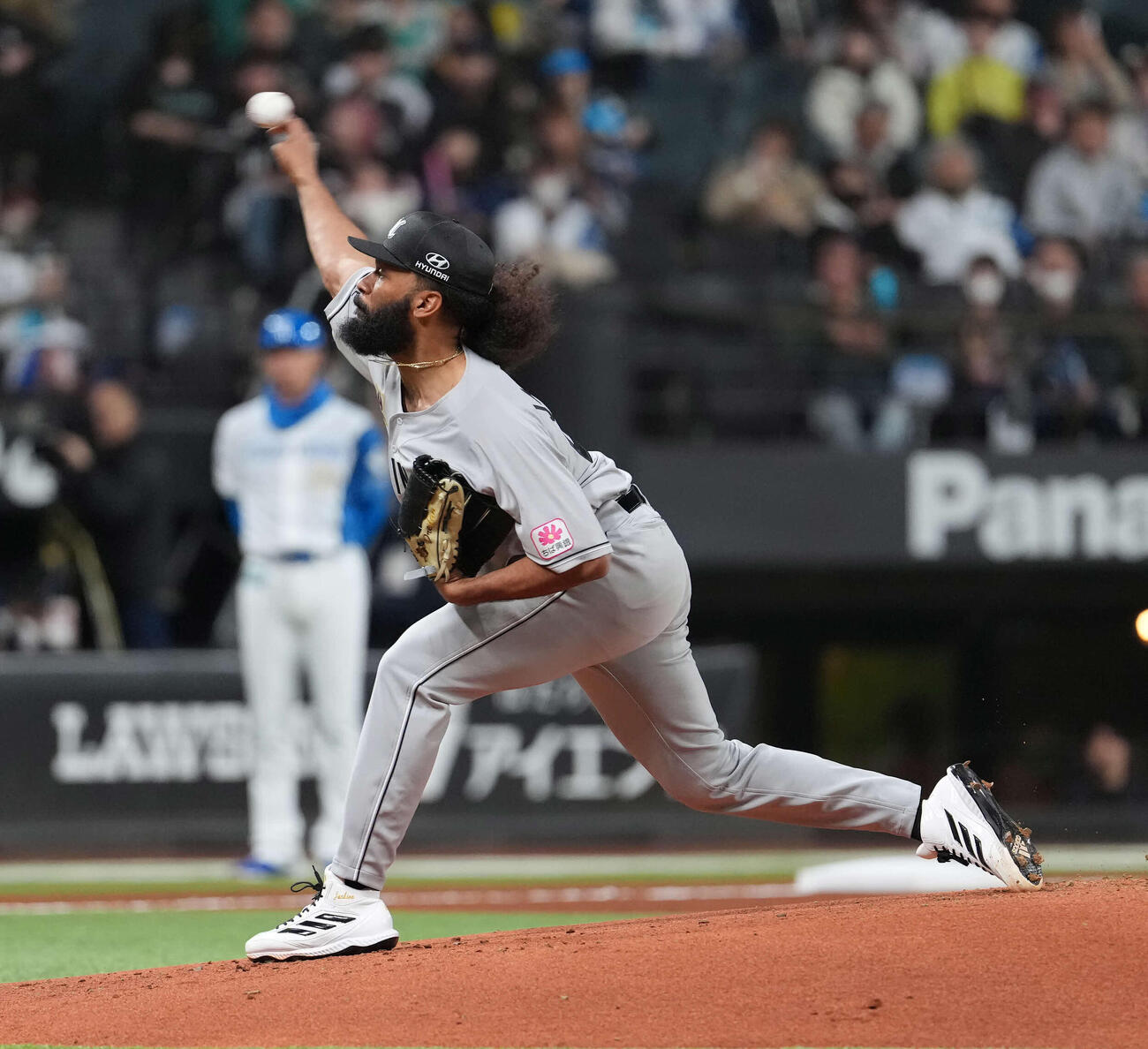 日本ハム対ロッテ　ロッテ先発のジャクソン（撮影・井上学）