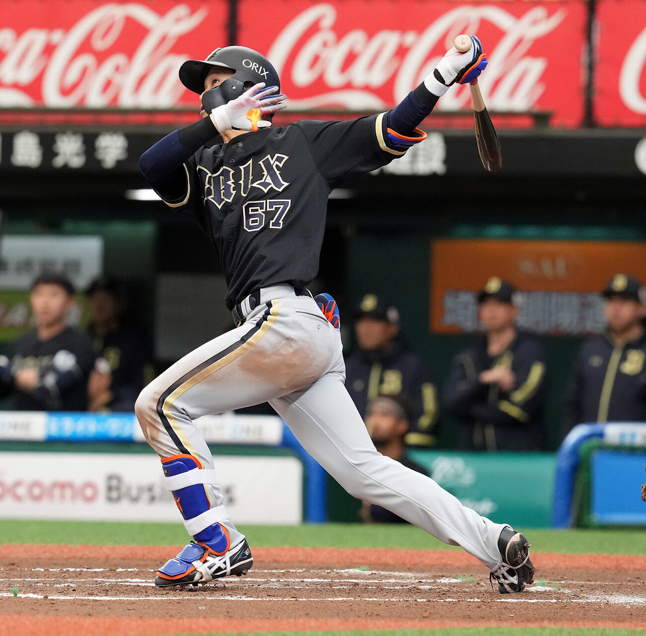 西武対オリックス　6回表オリックス1死二、三塁、左越えに3点本塁打を放つ中川圭（撮影・たえ見朱実）