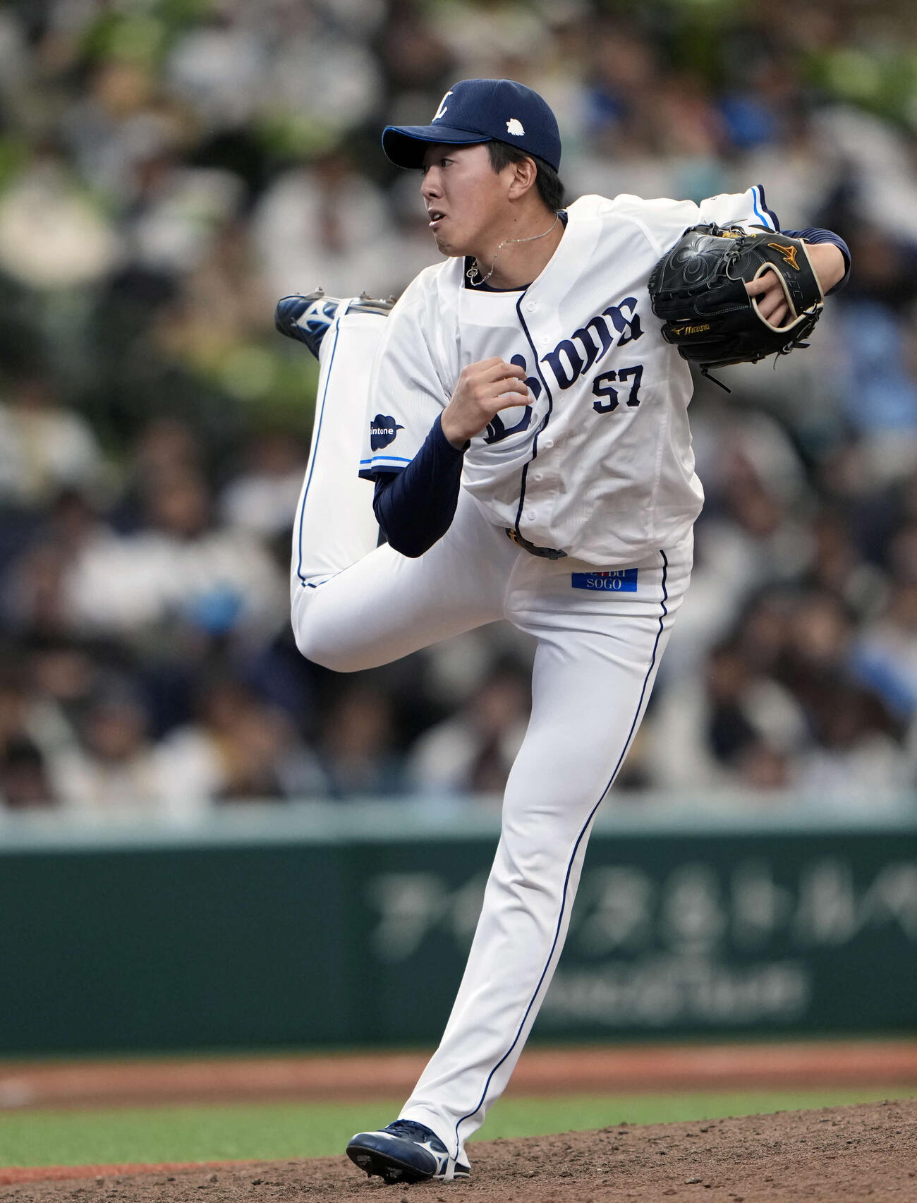 9回表4番手で登板する西武黒田（撮影・小島史椰）