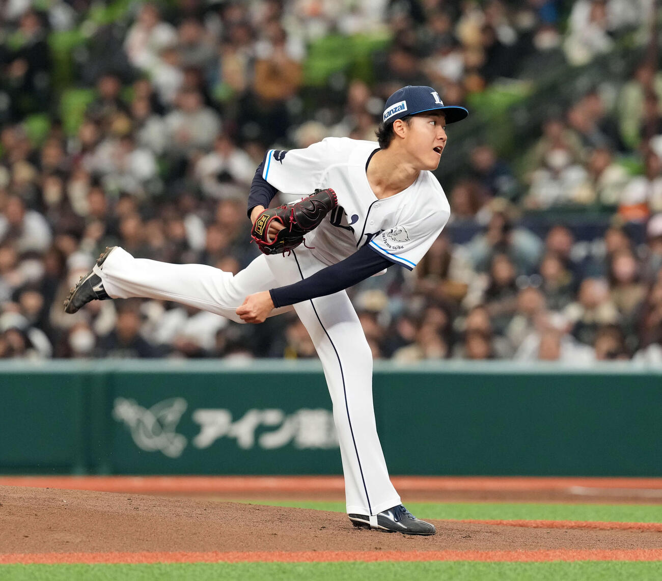 西武対オリックス　西武の先発菅井（撮影・たえ見朱実）