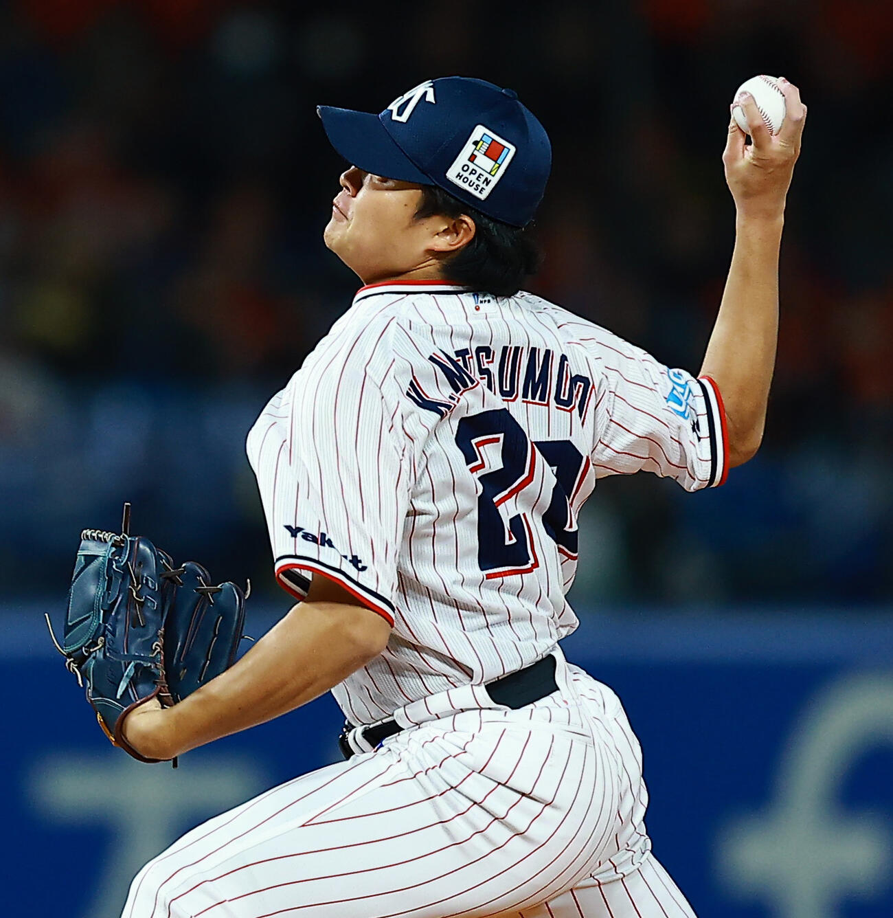 ヤクルト対広島　力投するヤクルト松本健（撮影・野上伸悟）