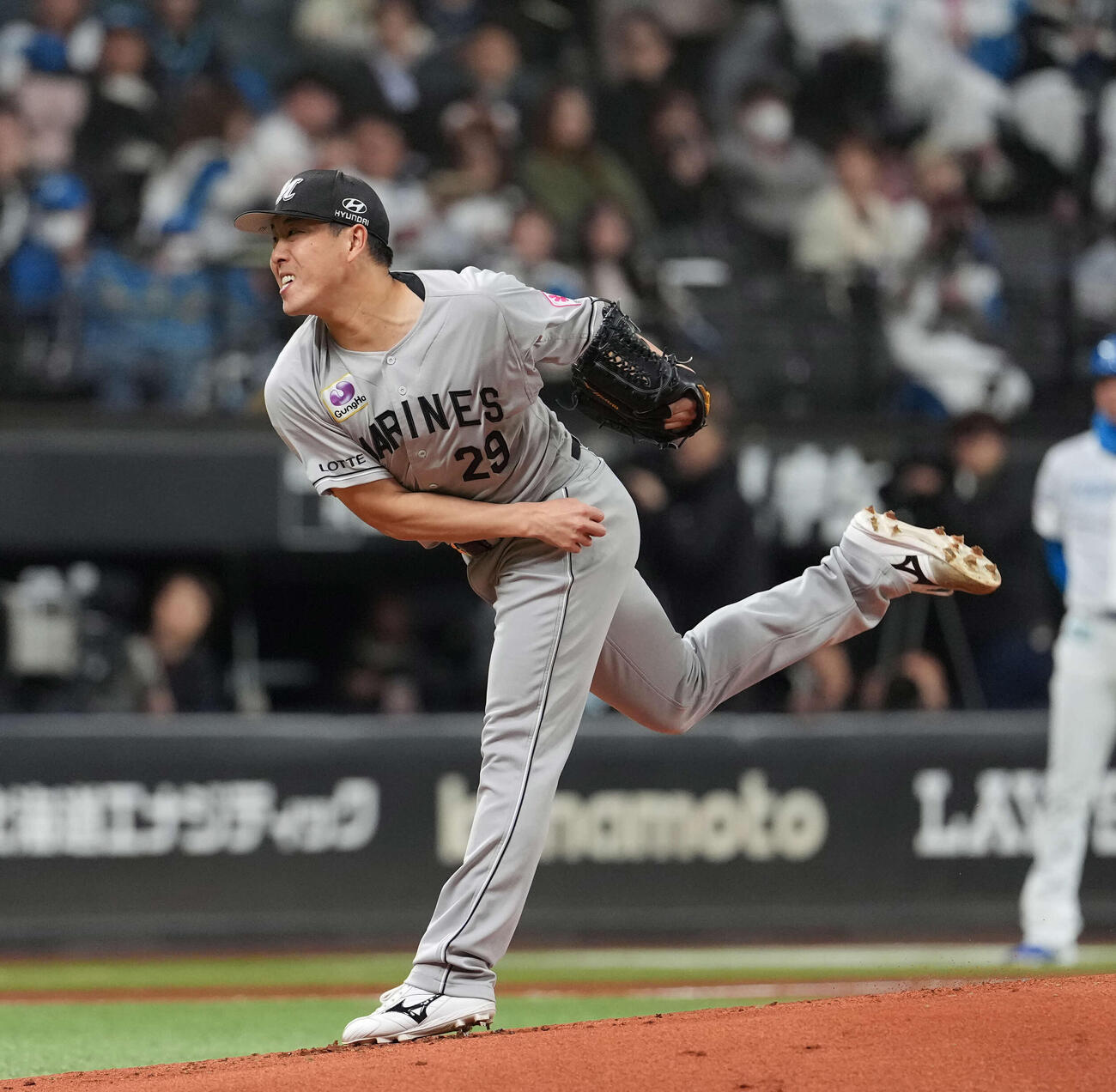 日本ハム対ロッテ　ロッテ先発の西野（撮影・井上学）