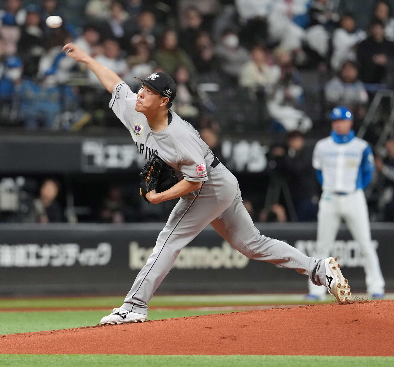 日本ハム対ロッテ　ロッテ先発の西野（撮影・井上学）