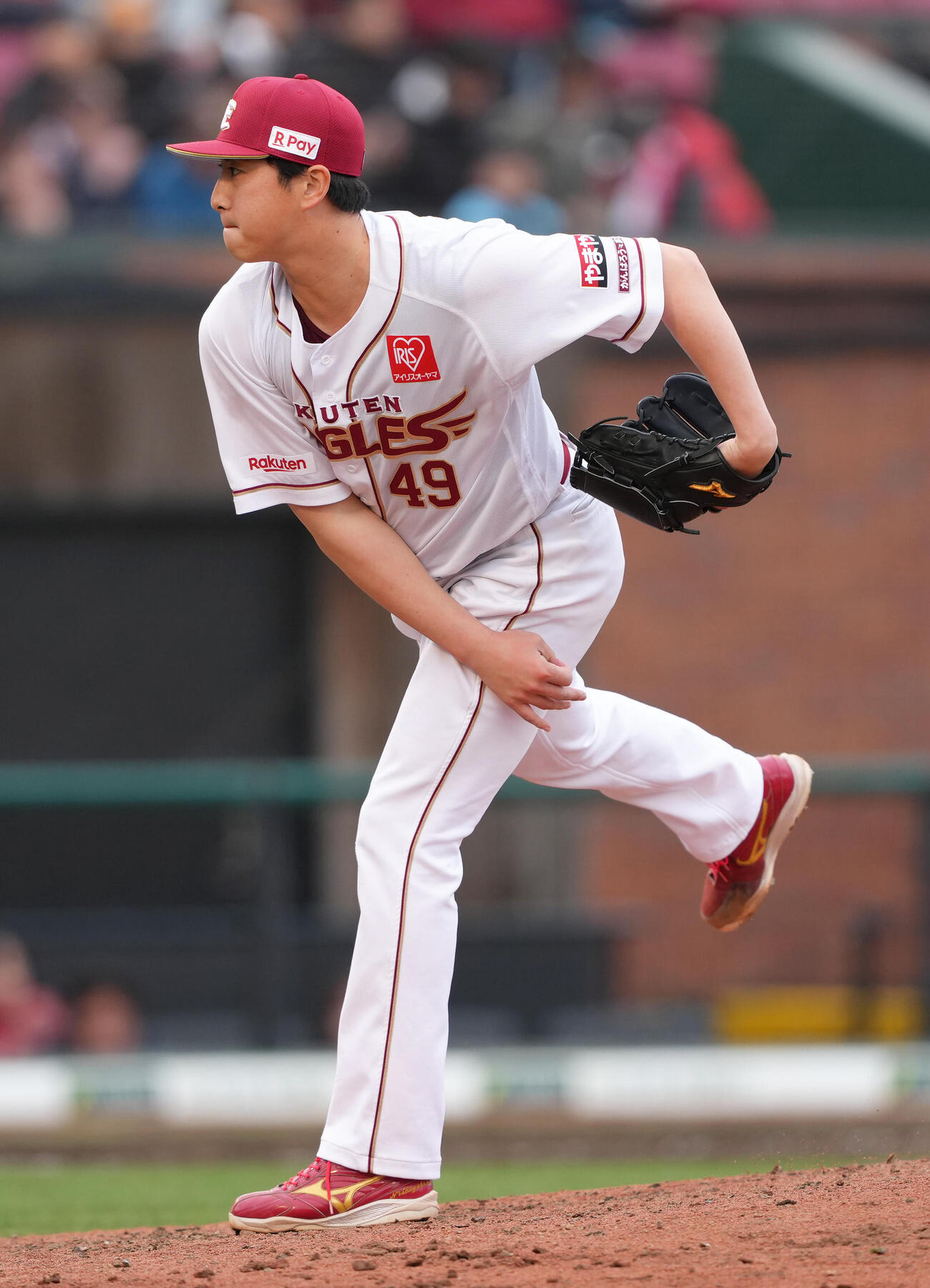 楽天対ソフトバンク　8回から登板した楽天西垣（撮影・足立雅史）