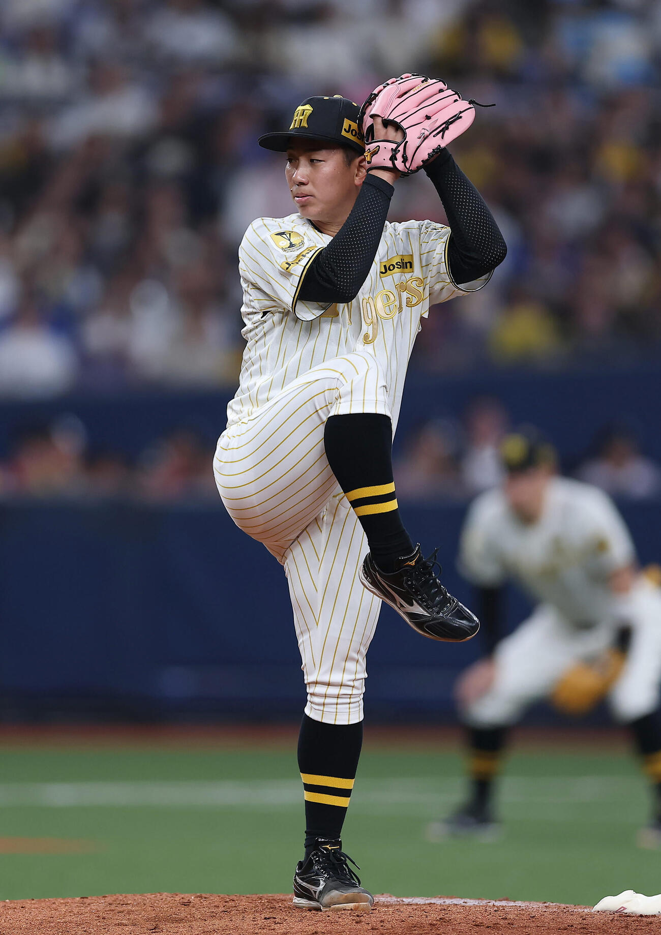 阪神対DeNA　力投する阪神先発の伊原（撮影・前田充）