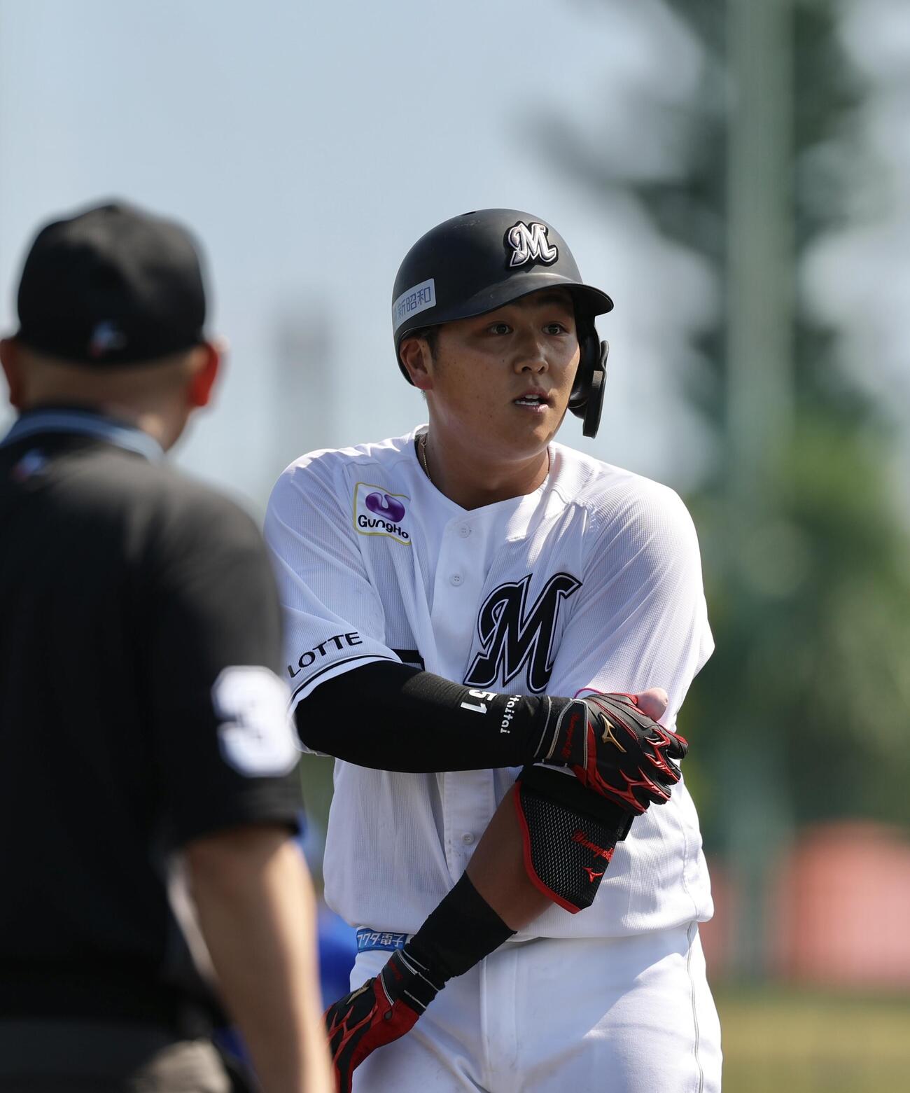 ロッテ山口航輝（2026年2月撮影）