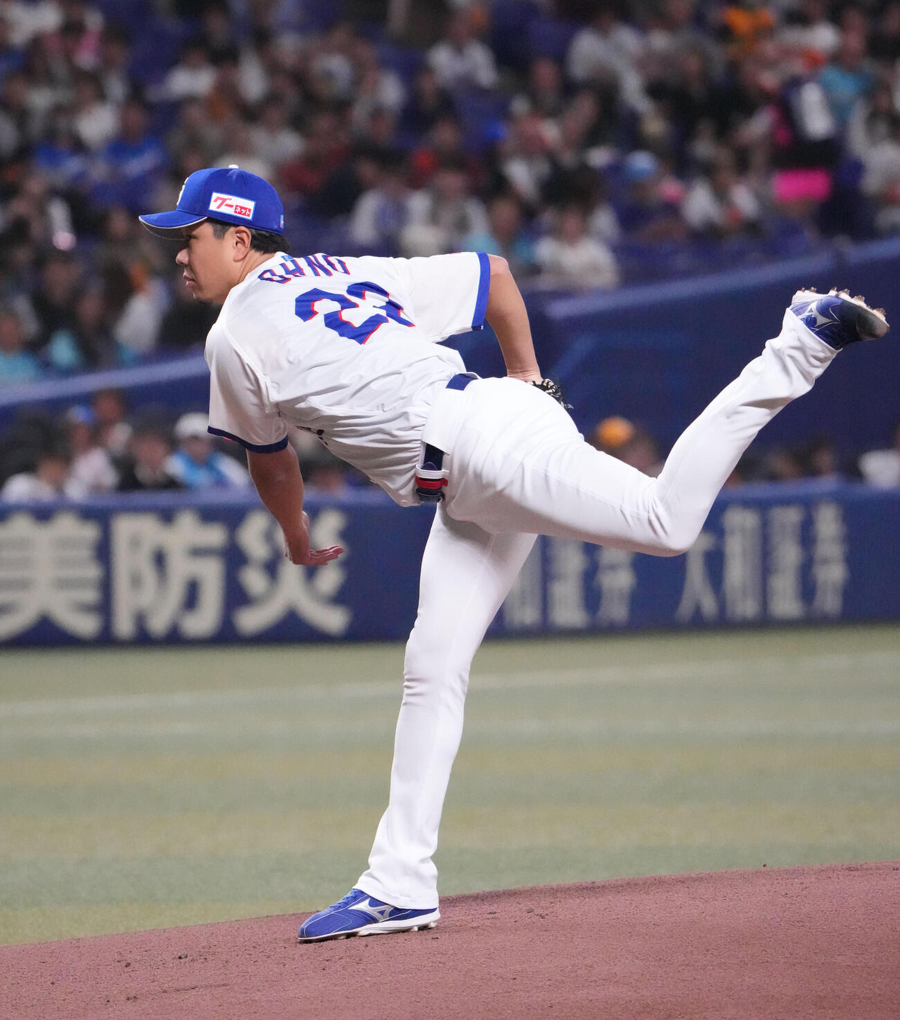 中日対巨人　1回表、登板する中日先発の大野（撮影・森本幸一）