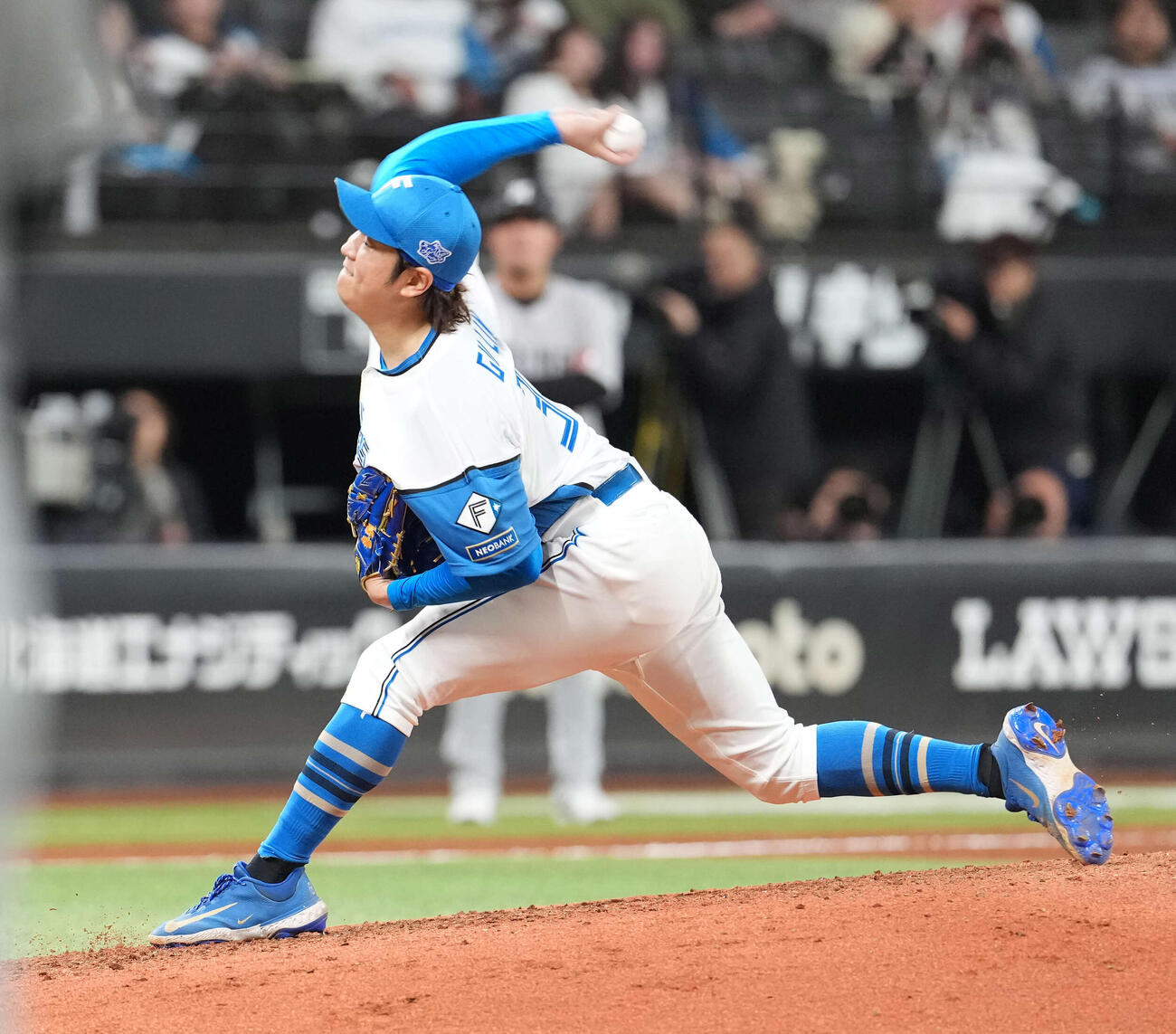 日本ハム対ロッテ　力投する日本ハム古林睿煬（撮影・井上学）