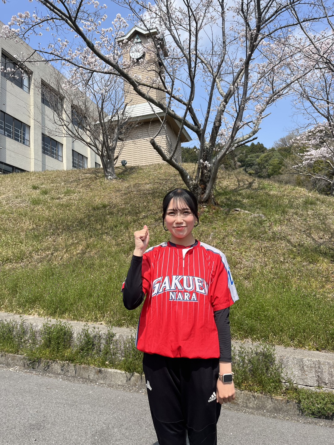 リーグ4連覇を目指す奈良学園大学・硬式野球部の杉本心那マネジャー（撮影・磯綾乃）