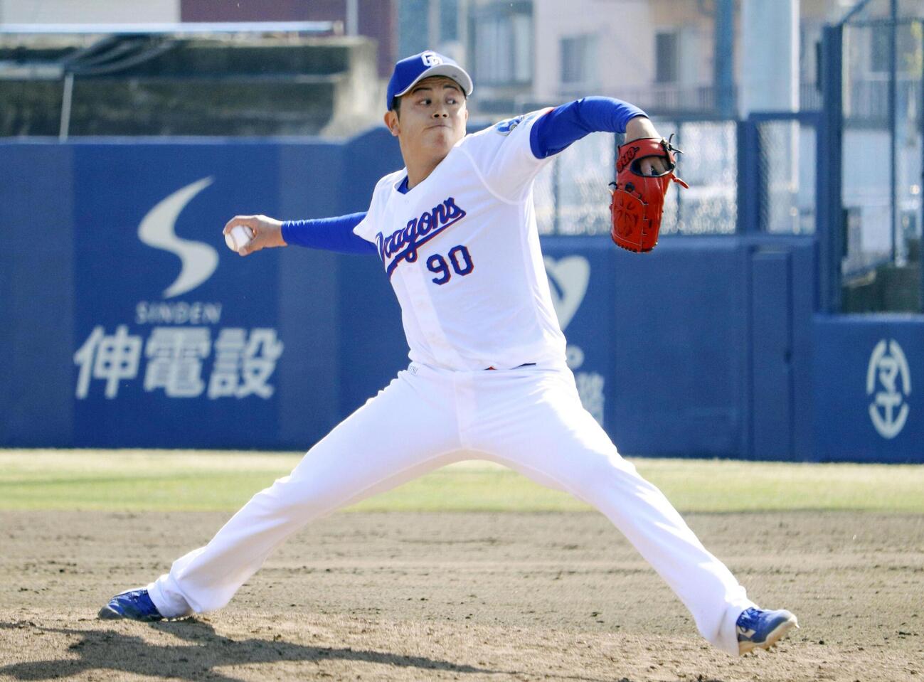 2軍のオリックス戦に登板した中日・松山（共同）