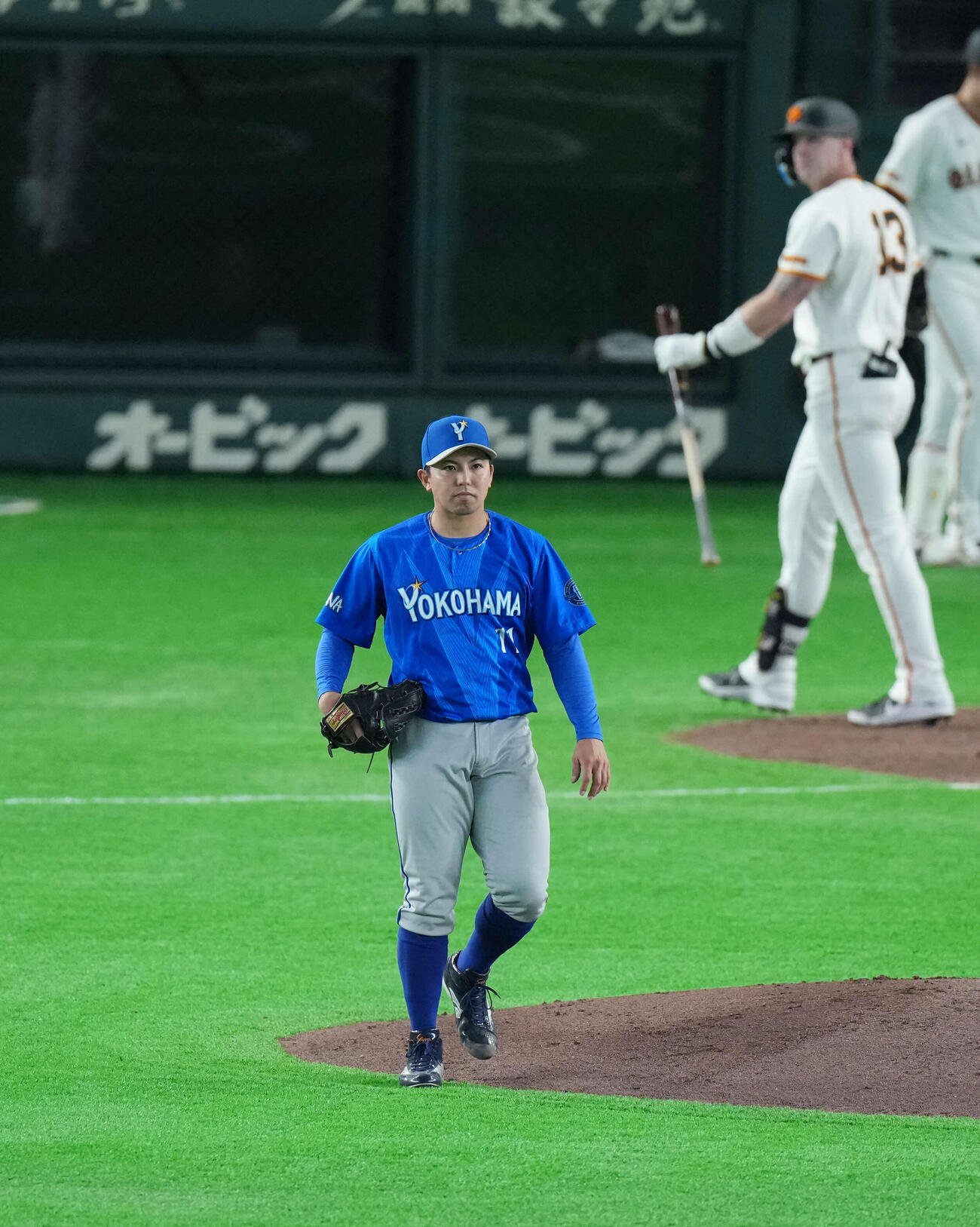 巨人対DeNA 6回裏巨人、キャベッジを三振に仕留める東（撮影・増田悦実）