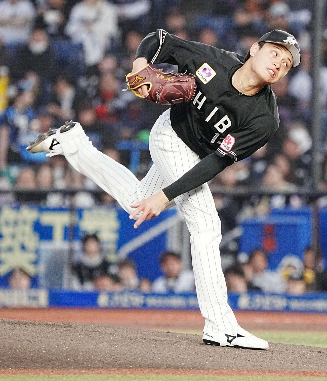 ロッテ対ソフトバンク　ロッテ先発の毛利（撮影・小沢裕）