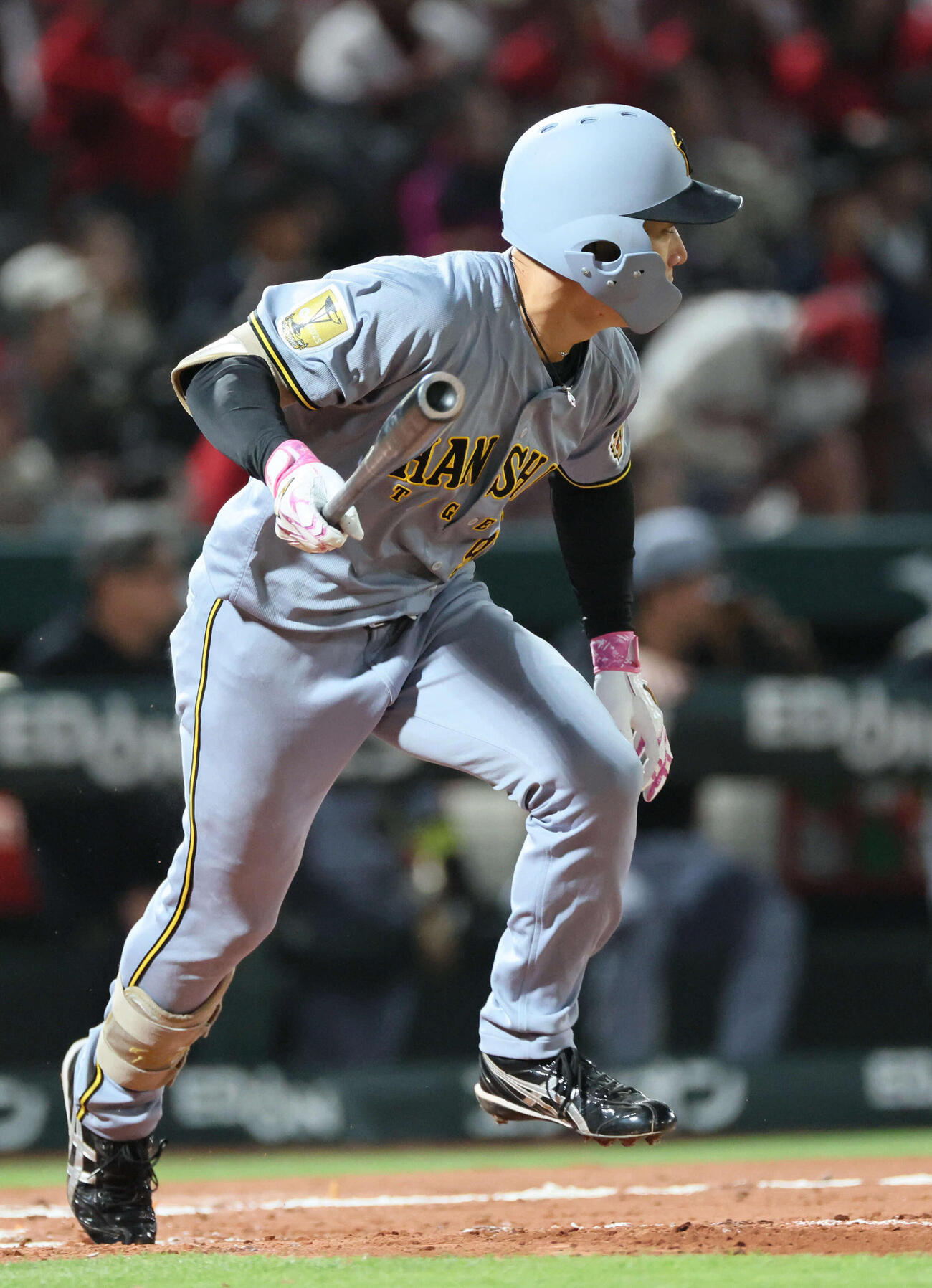 広島対阪神　5回表阪神1死、福島は左二塁打を放つ（撮影・加藤孝規）