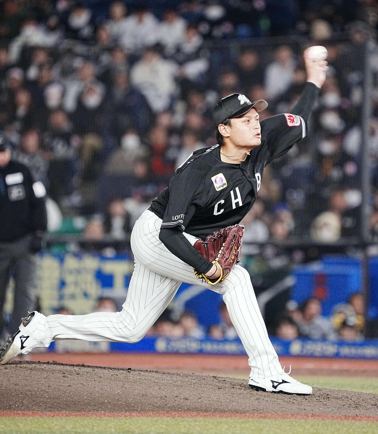 ロッテ対ソフトバンク　ロッテ先発の毛利（撮影・小沢裕）