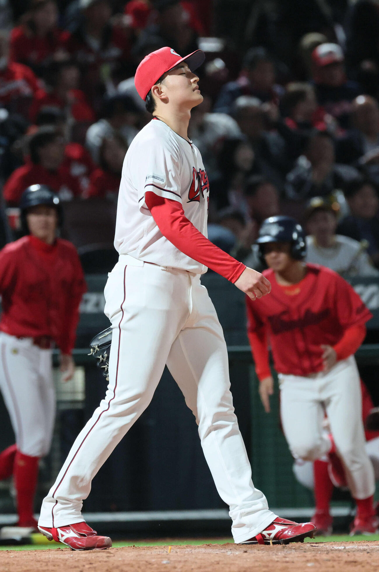 広島対中日　7回表阪神無死満塁、森下に中前2点適時打を浴びた斉藤汰（撮影・加藤孝規）