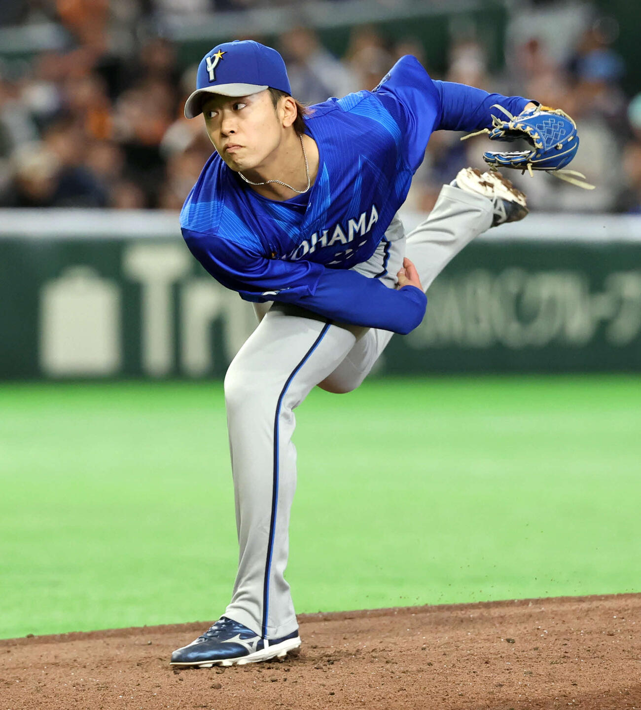巨人対DeNA　力投するDeNA先発の入江（撮影・浅見桂子）