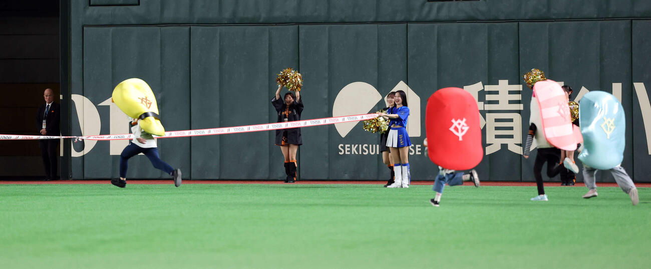 巨人対DeNA　すしレースでダントツ優勝するタマゴ（撮影・浅見桂子）