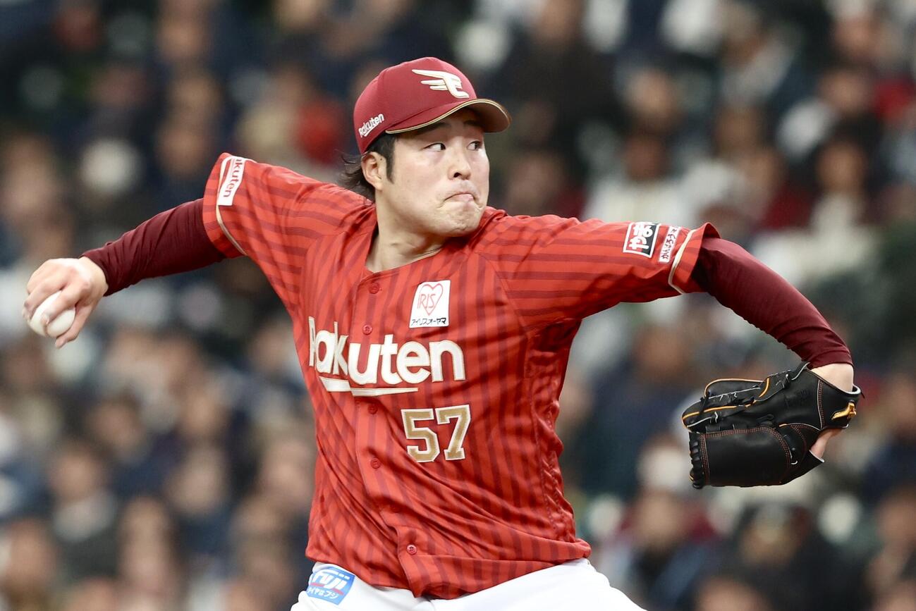 西武対楽天　5回裏、力投する滝中（撮影・河田真司）