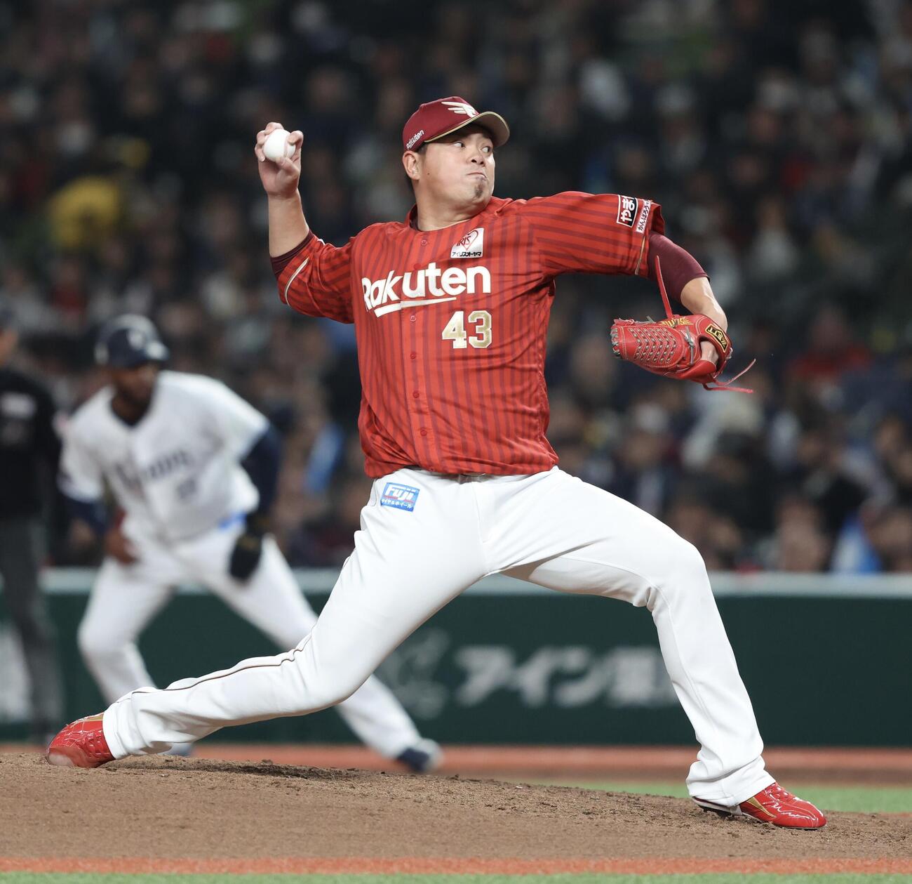 西武対楽天　7回裏、2番手で登板する宋（撮影・河田真司）