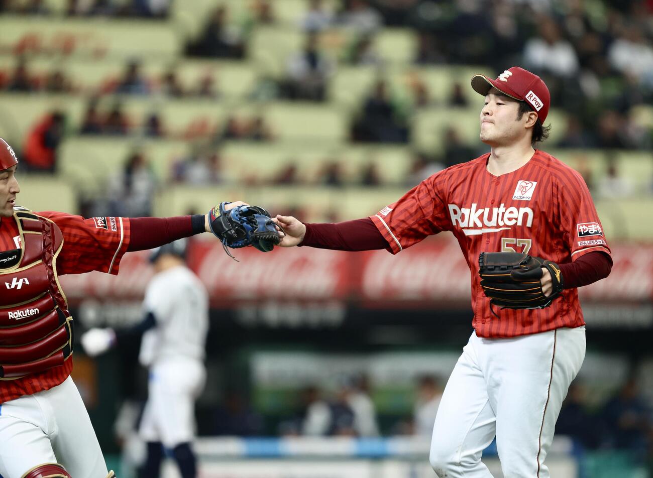 西武対楽天　1回裏を抑える滝中（撮影・河田真司）