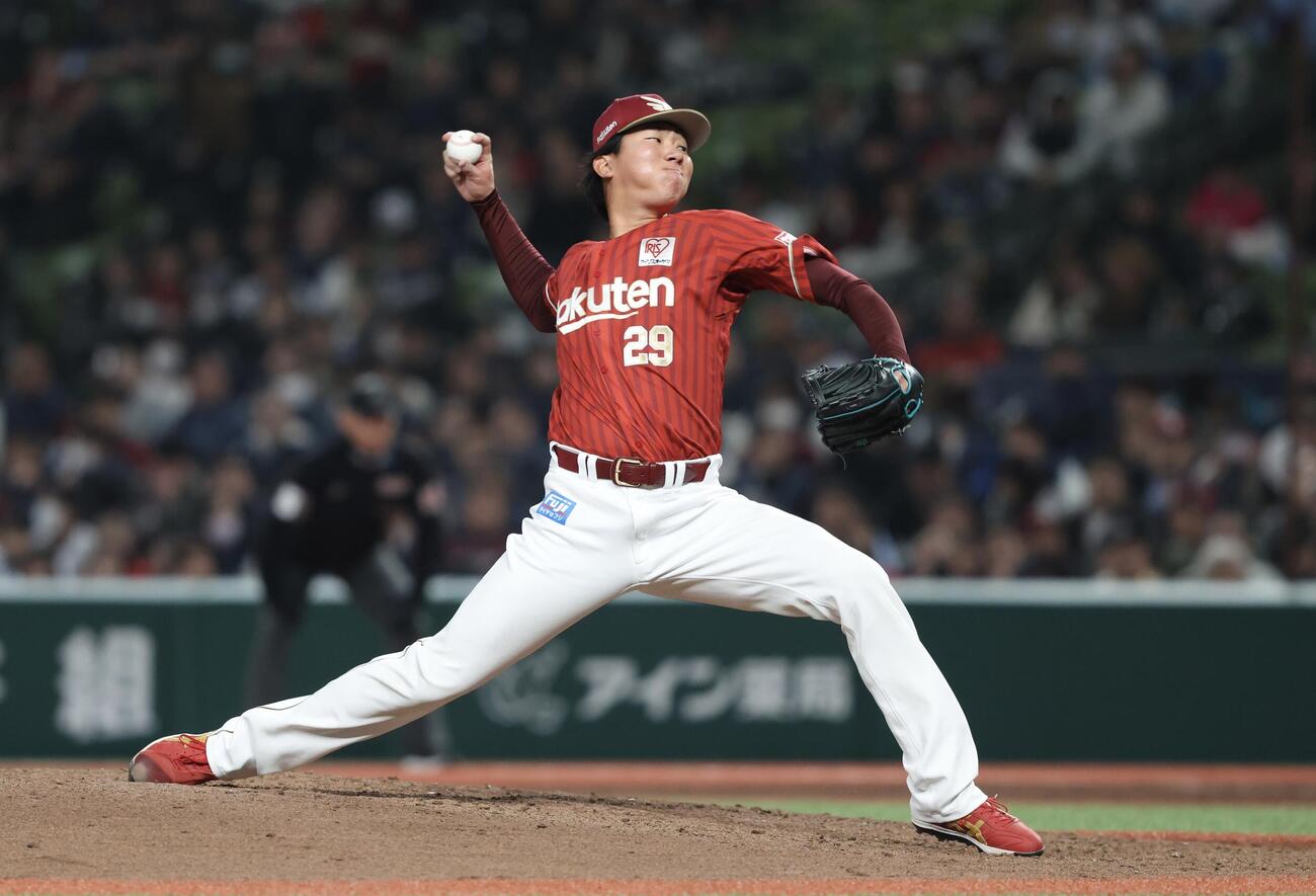 西武対楽天　9回裏、4番手で登板する田中千（撮影・河田真司）