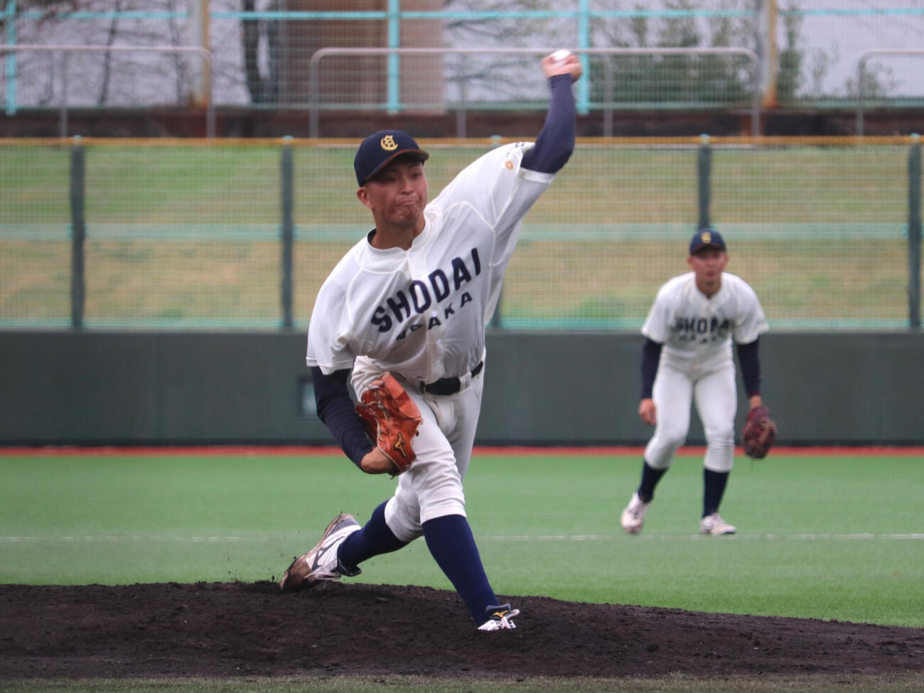 大経大対大商大1節1回戦　先発した、大商大の星野（撮影・中島麗）