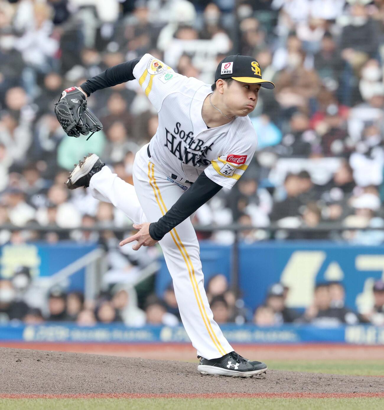 ロッテ対ソフトバンク　ソフトバンク先発の松本晴（撮影・黒川智章）