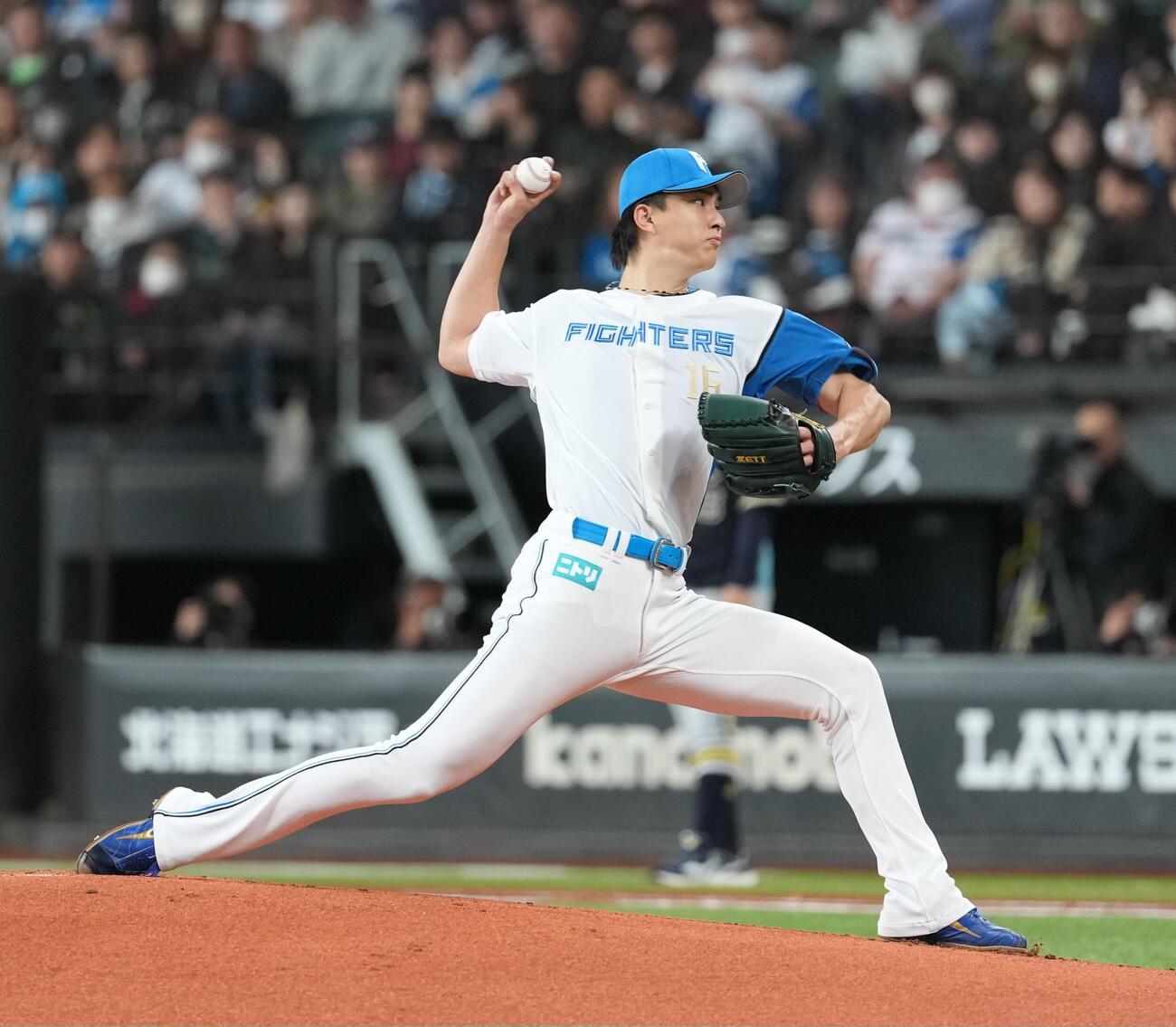 日本ハム対オリックス　日本ハム先発の達（撮影・井上学）
