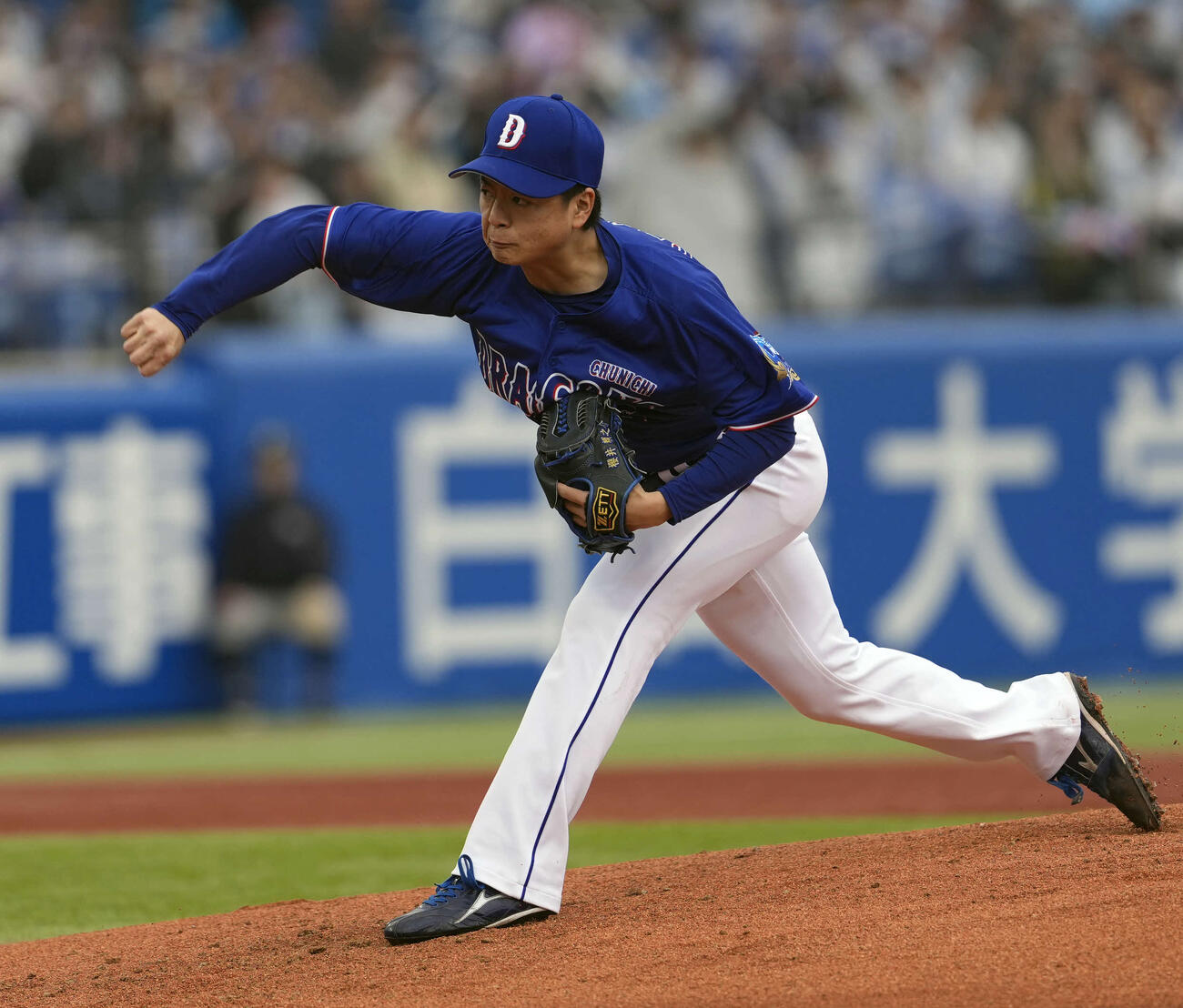 ヤクルト対中日　中日先発の桜井（撮影・小島史椰）