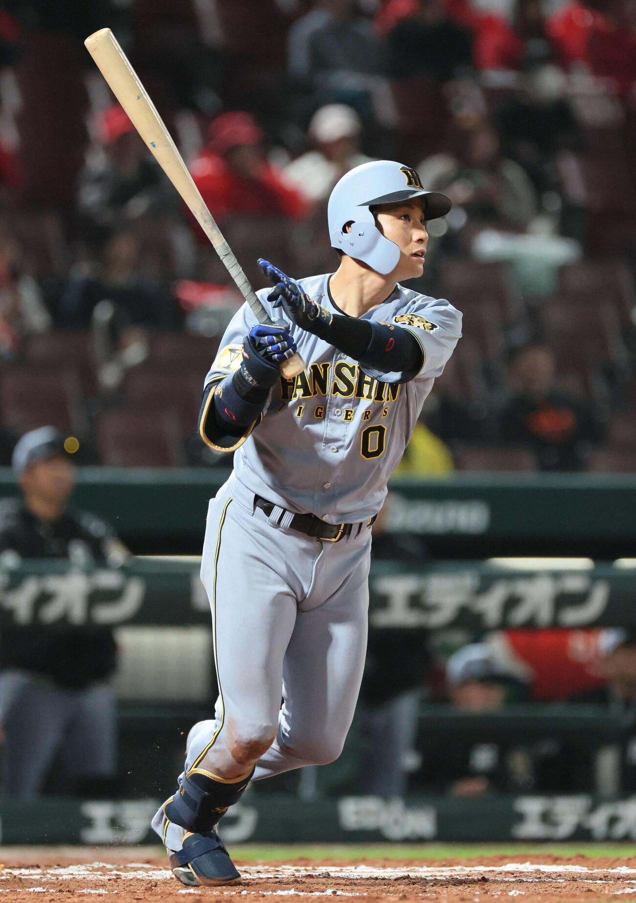 広島対阪神　10回表阪神1死一塁、木浪は勝ち越しの右越え2点本塁打を放つ（撮影・加藤孝規）