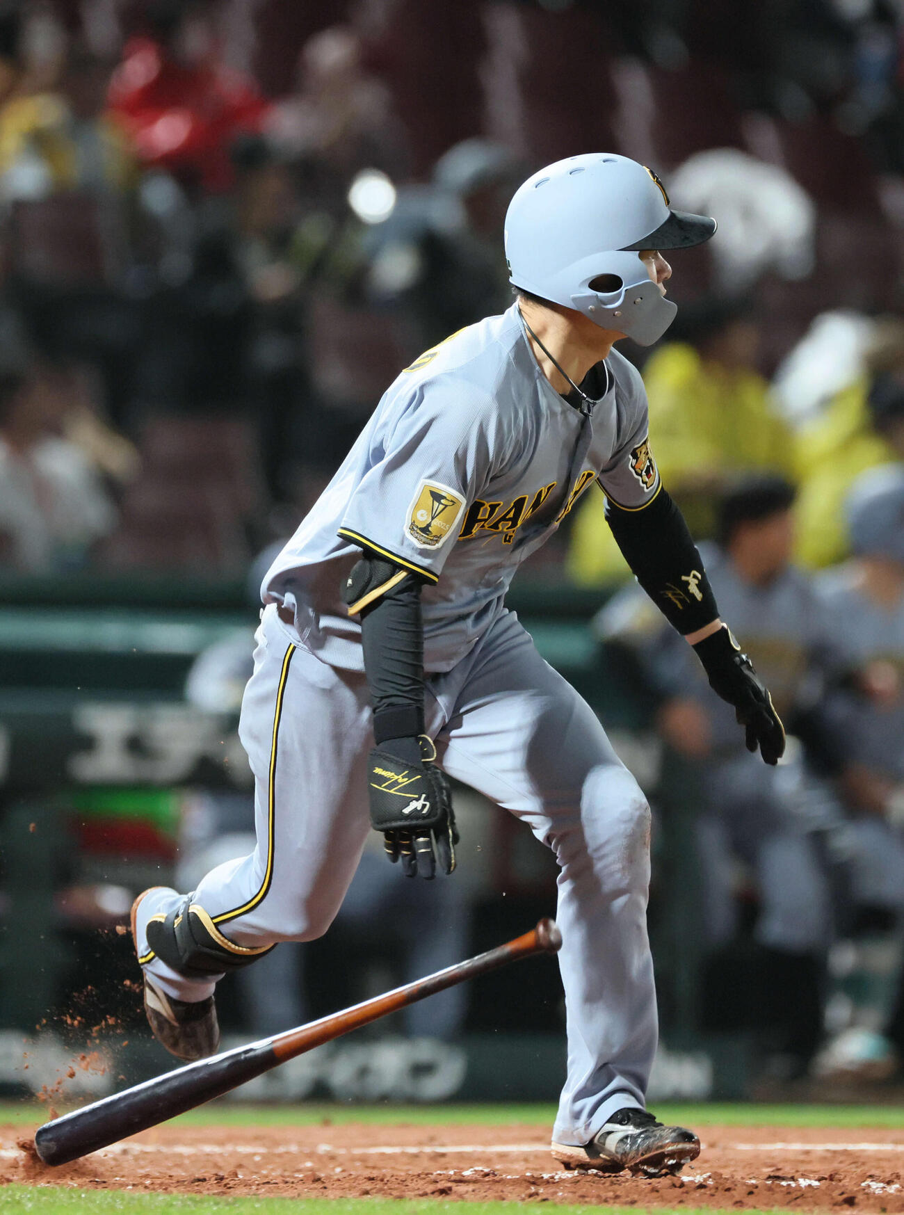 広島対阪神　9回表阪神2死二、三塁、中野は同点左2点適時二塁打を放つ（撮影・加藤孝規）