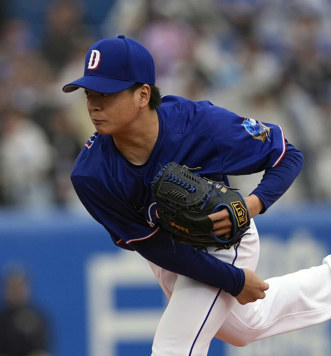 ヤクルト対中日　中日先発の桜井（撮影・小島史椰）