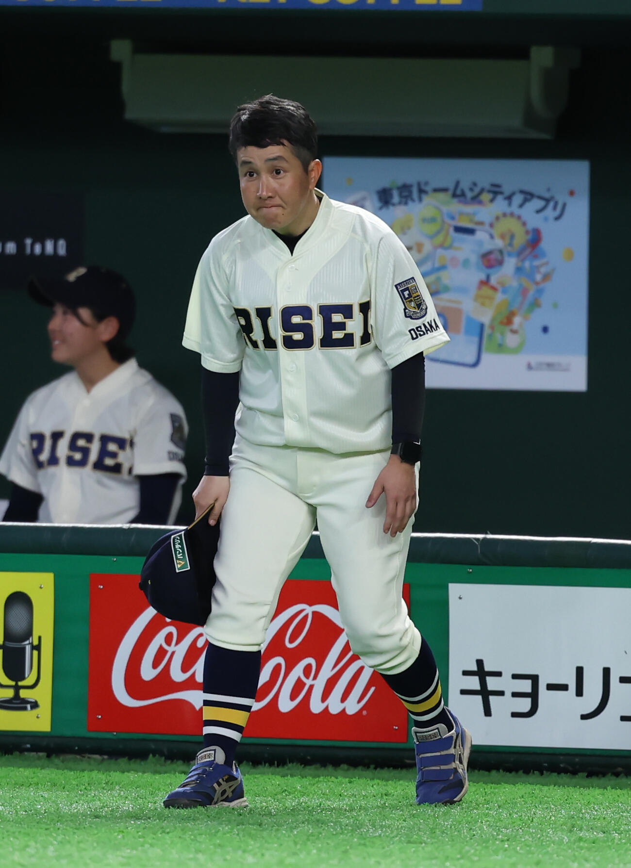 佐久長聖対履正社　あいさつする履正社・橘田監督（撮影・水谷安孝）