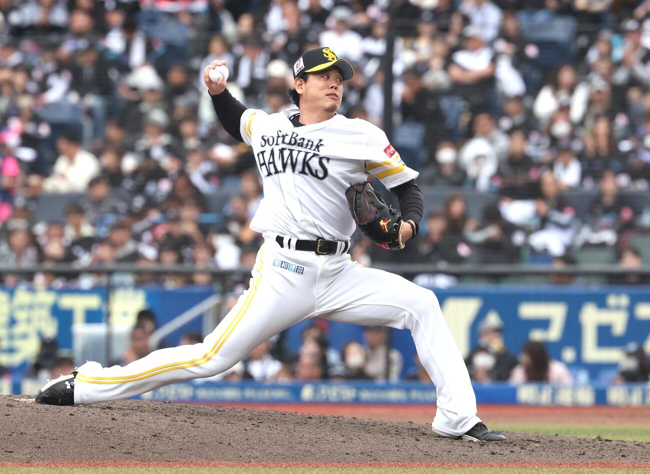 ロッテ対ソフトバンク　7回に登板の上茶谷（撮影・黒川智章）