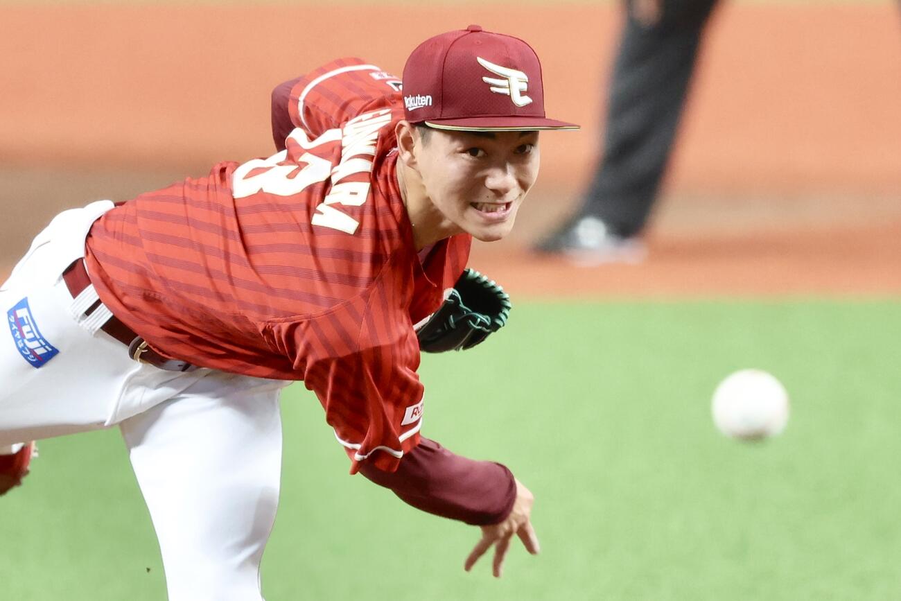 西武対楽天　3回裏、力投する藤原（撮影・河田真司）