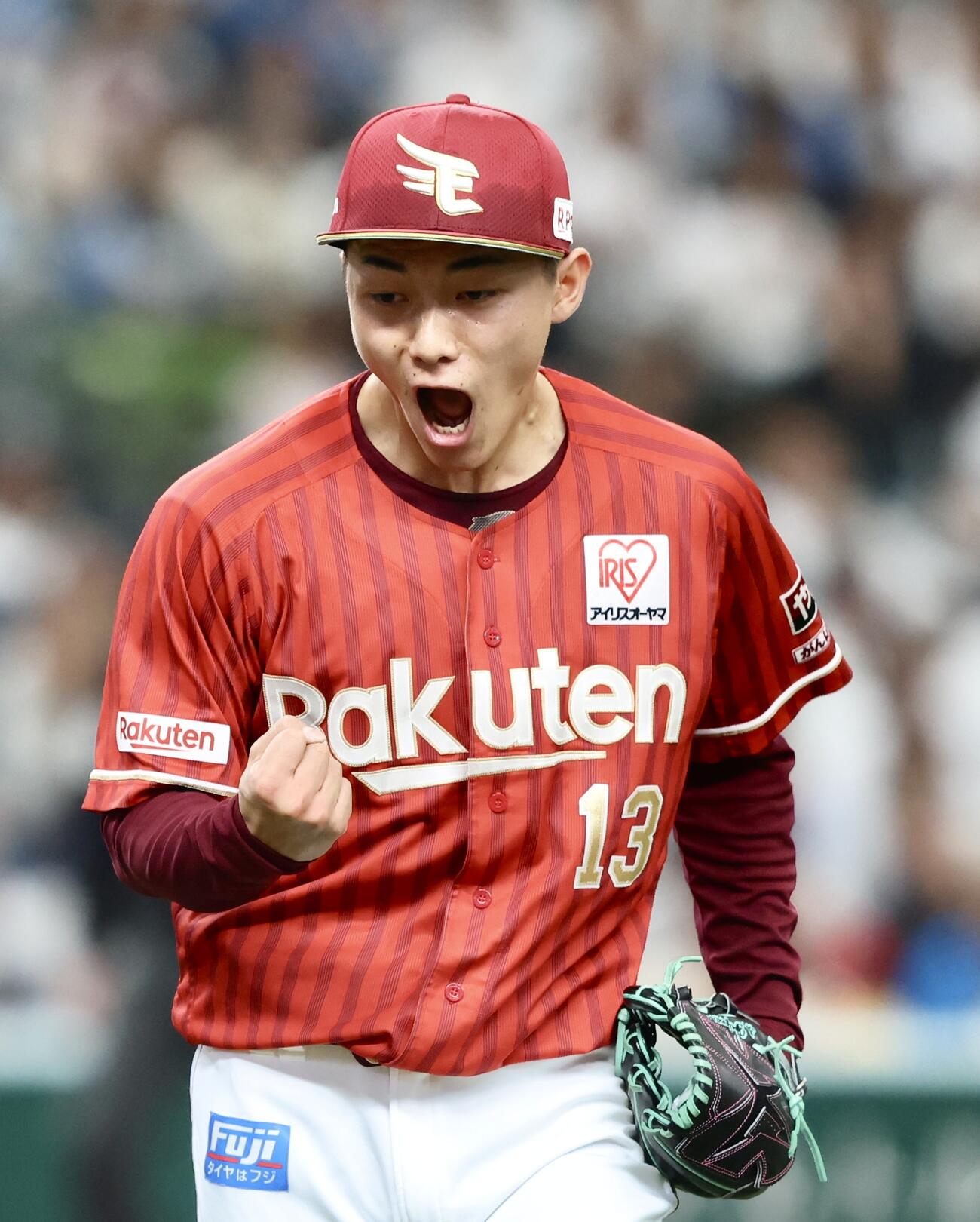 西武対楽天　1回裏を抑え雄たけびを上げる藤原（撮影・河田真司）