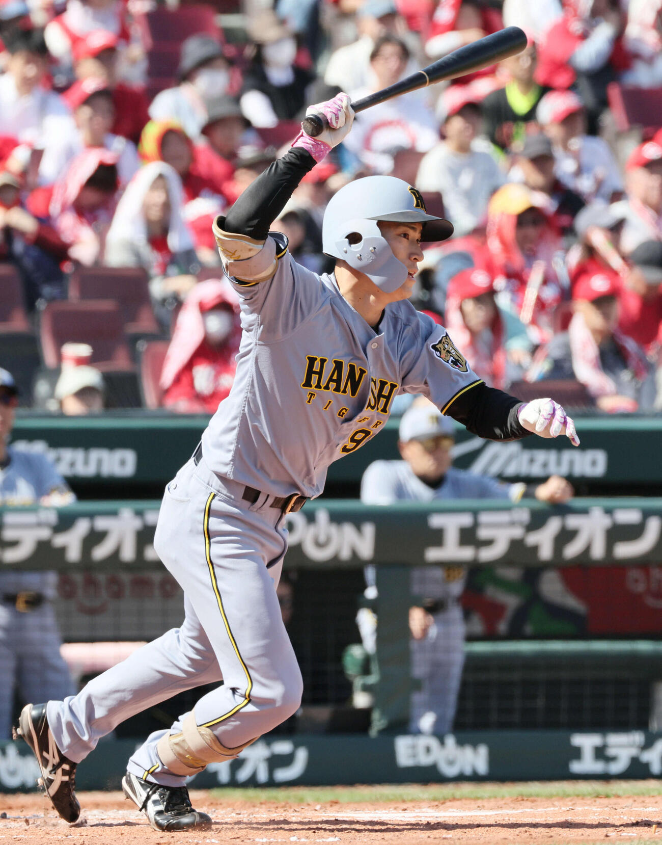 広島対阪神　3回表阪神1死、福島は右前打を放つ（撮影・加藤孝規）