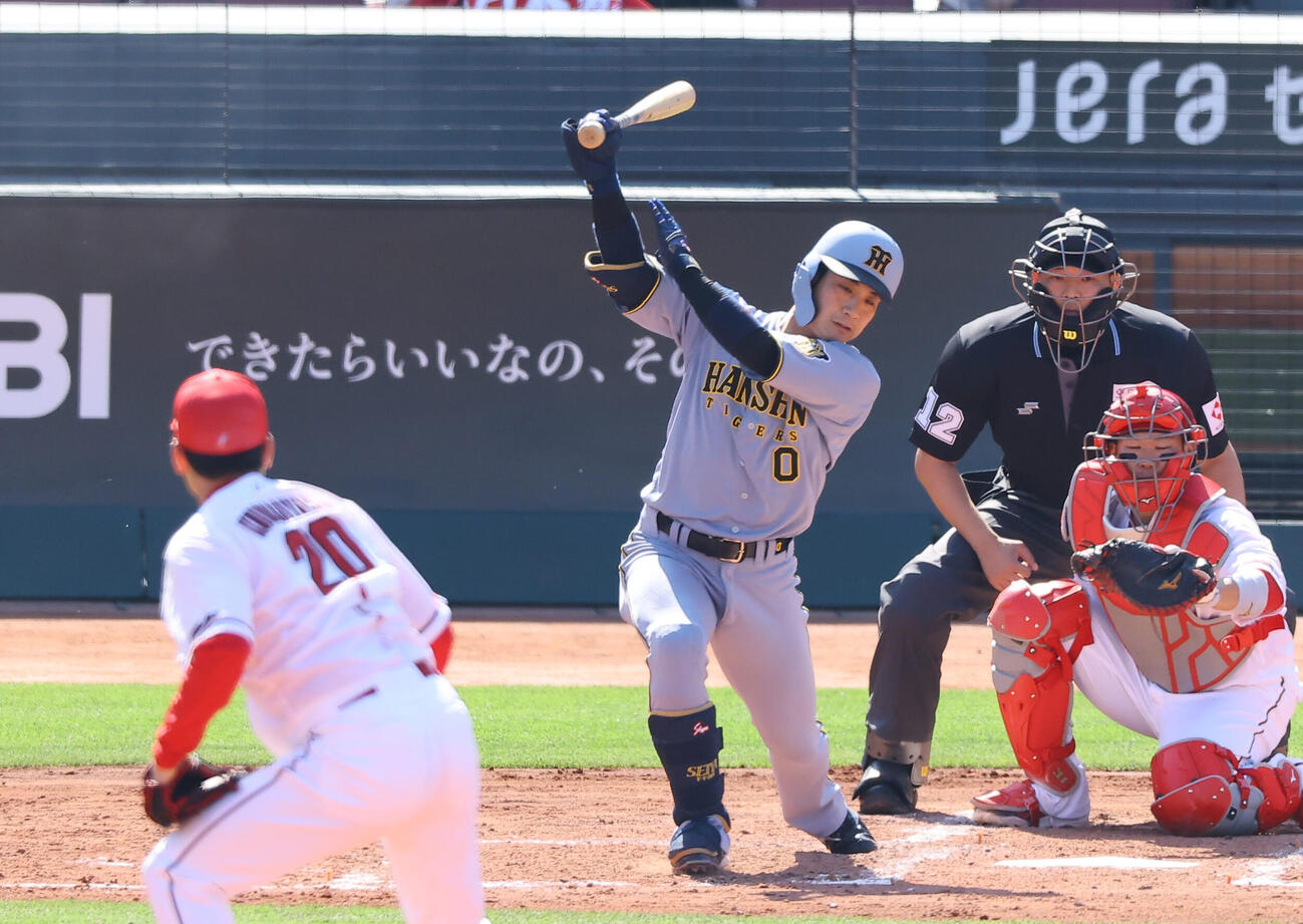 広島対阪神　5回表阪神1死、木浪は三振に倒れる（撮影・上田博志）