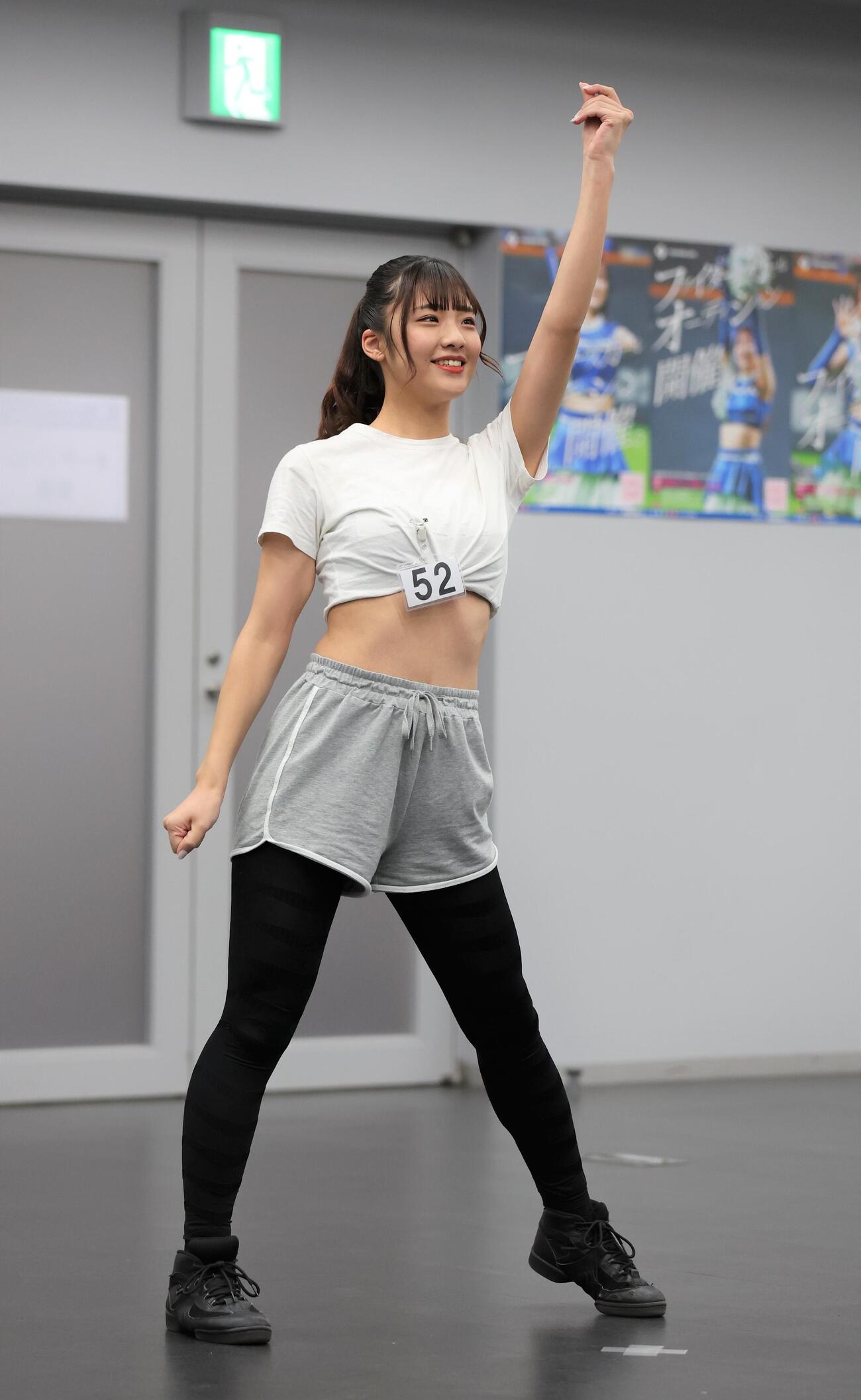 2023年の日本ハムファイターズガールの3次審査で踊る工藤彩音さん（2022年12月撮影）