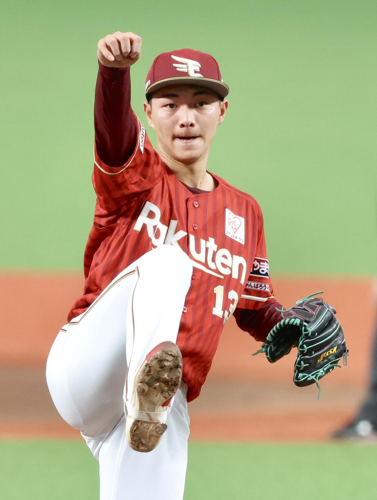 西武対楽天　3回裏、力投する藤原（撮影・河田真司）