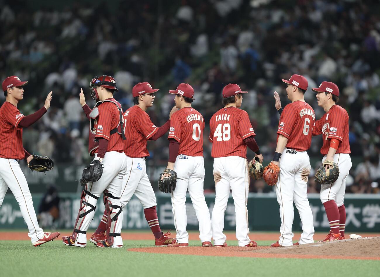 西武対楽天　延長12回裏、西武と引き分ける楽天（撮影・河田真司）
