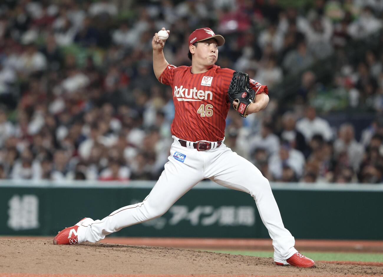 西武対楽天　9回裏、5番手で登板する藤平（撮影・河田真司）