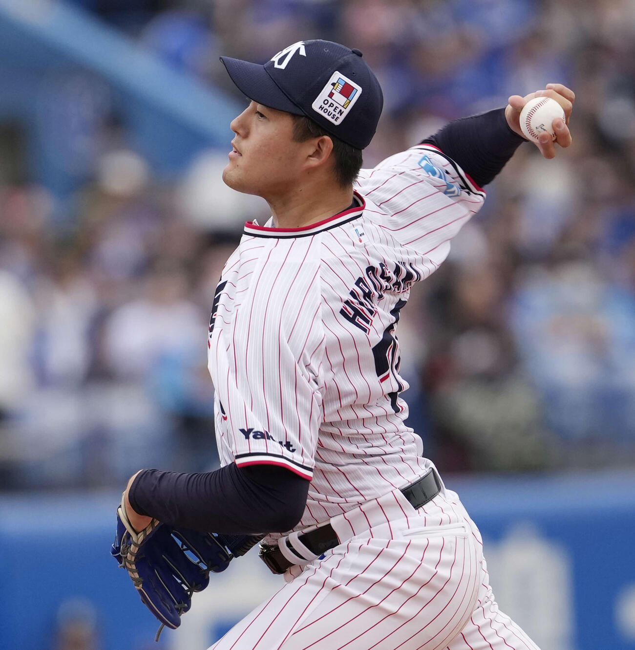 ヤクルト対中日　7回表3番手で登板し力投するヤクルト広沢（撮影・小島史椰）