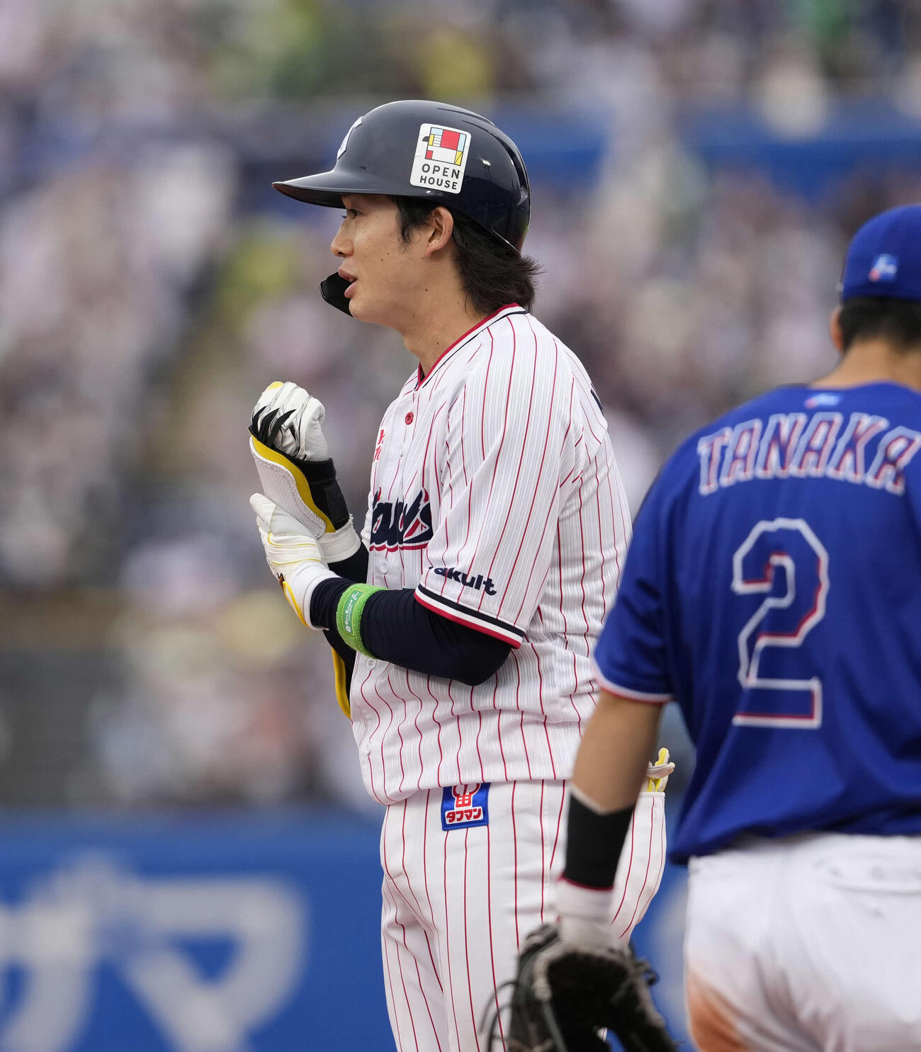ヤクルト対中日　7回裏ヤクルト無死満塁、同点の2点適時打を放つ長岡（撮影・小島史椰）