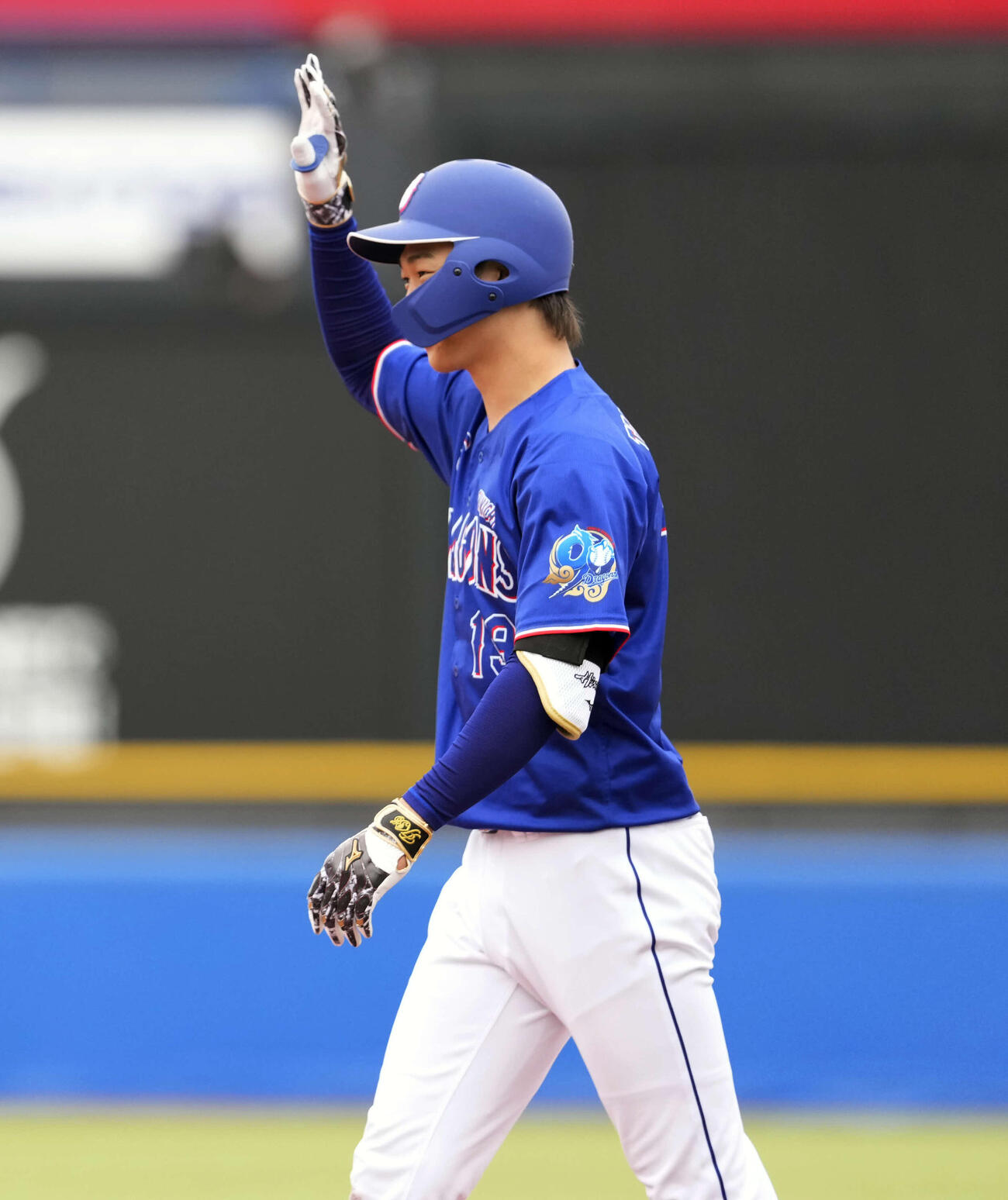 ヤクルト対中日　6回表中日2死三塁、適時打を放つ高橋宏（撮影・小島史椰）