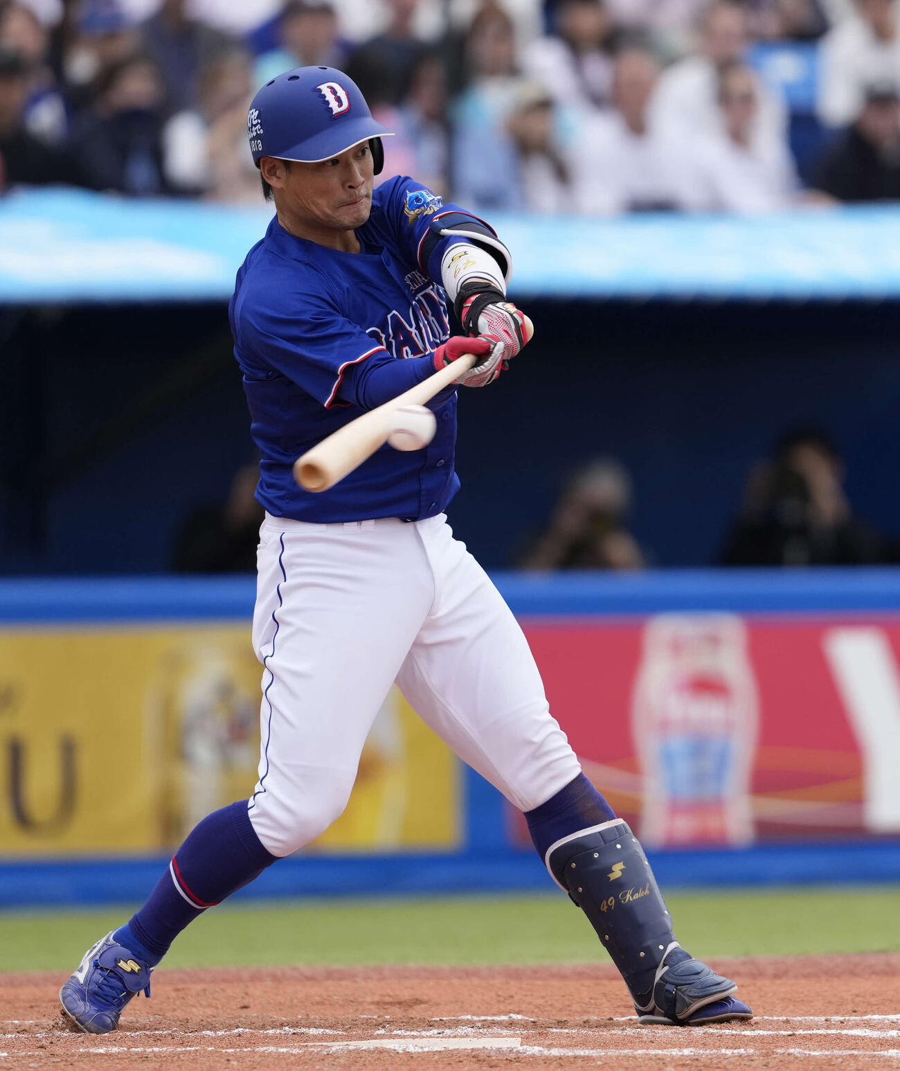 ヤクルト対中日　6回表中日2死一塁、適時三塁打を放つ加藤（撮影・小島史椰）