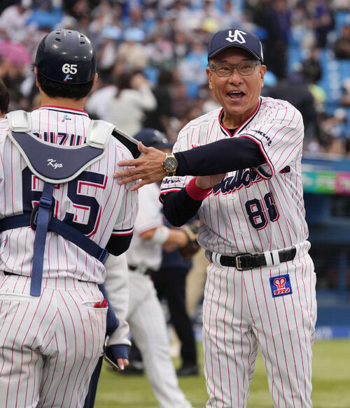 声を出すヤクルト池山隆寛監督(2026年4月撮影)