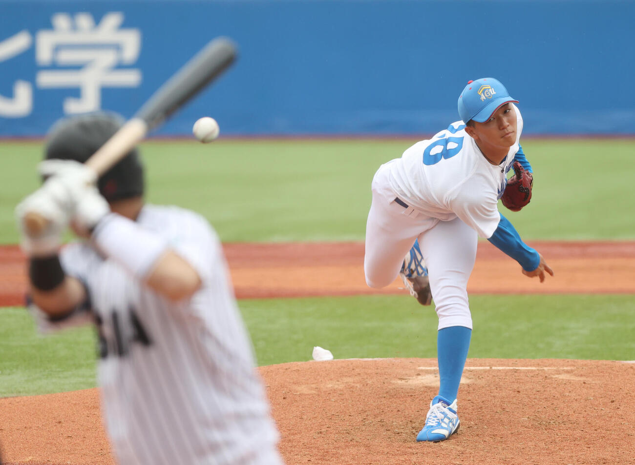 青学大対亜大　先発した青学大・鈴木（撮影・柴田隆二）
