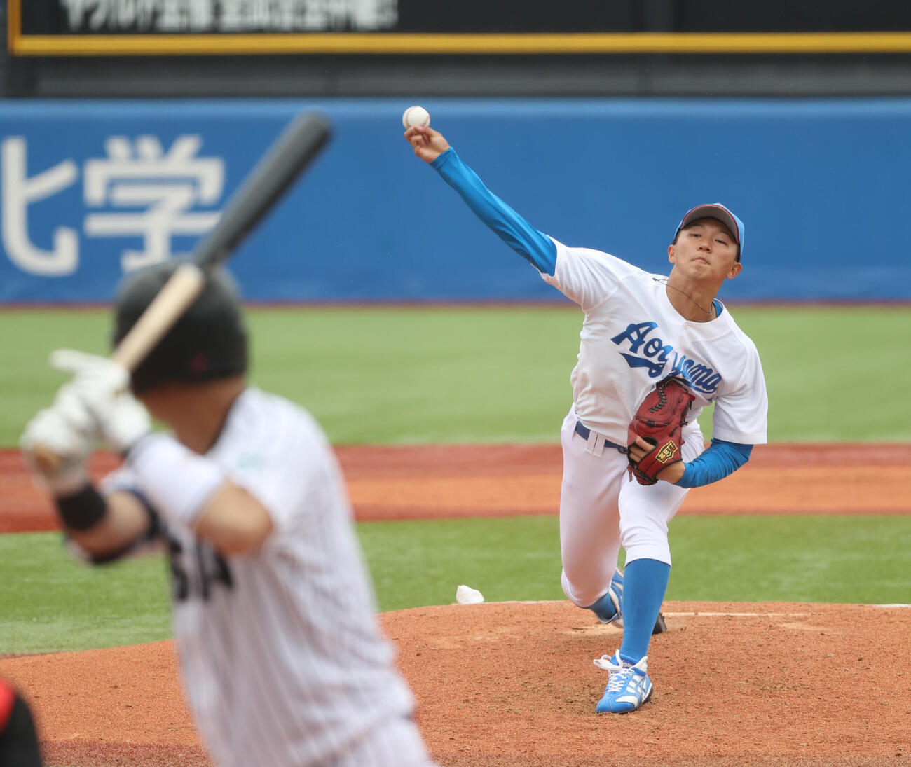 青学大対亜大　先発した青学大・鈴木（撮影・柴田隆二）